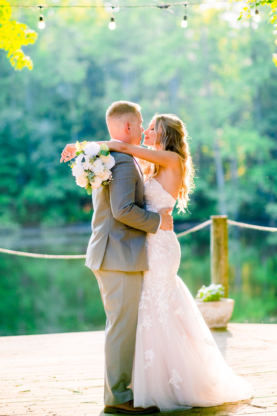 BellePleasure_SummerWedding_FredericksburgWeddingPhotographer_youseephotography_BrandiDevin_blog_pic142a.jpg