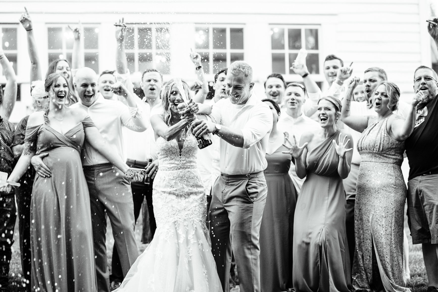 BellePleasure_SummerWedding_FredericksburgWeddingPhotographer_youseephotography_BrandiDevin_blog_pic212.jpg