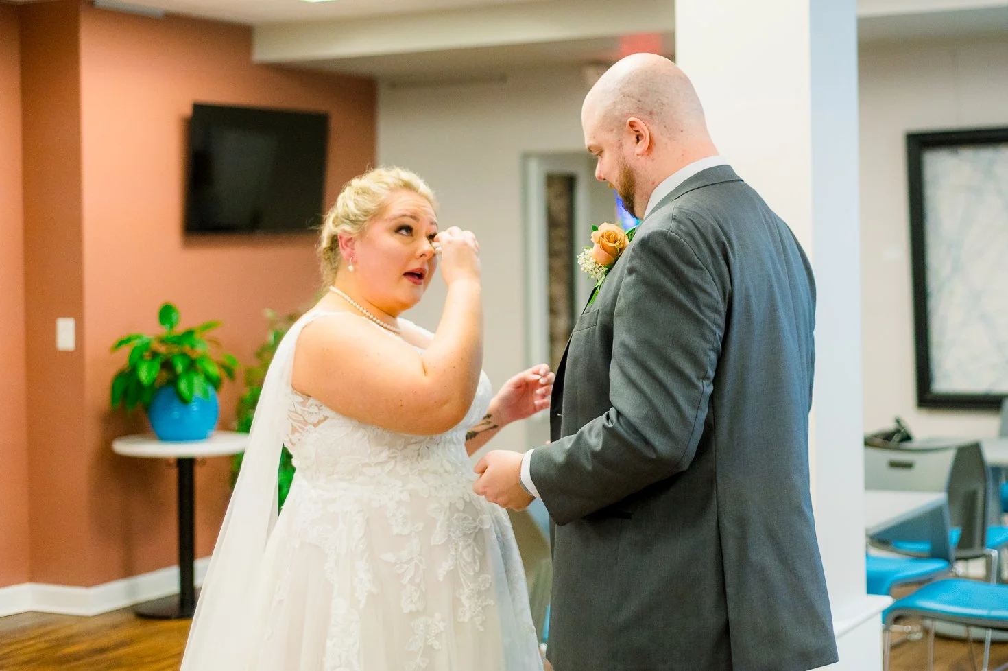 Downtown Fredericksburg_FallWedding_WeddingPhotographersFredericksburgVA_youseephotography_AlexBrandon_blogpic25.jpg