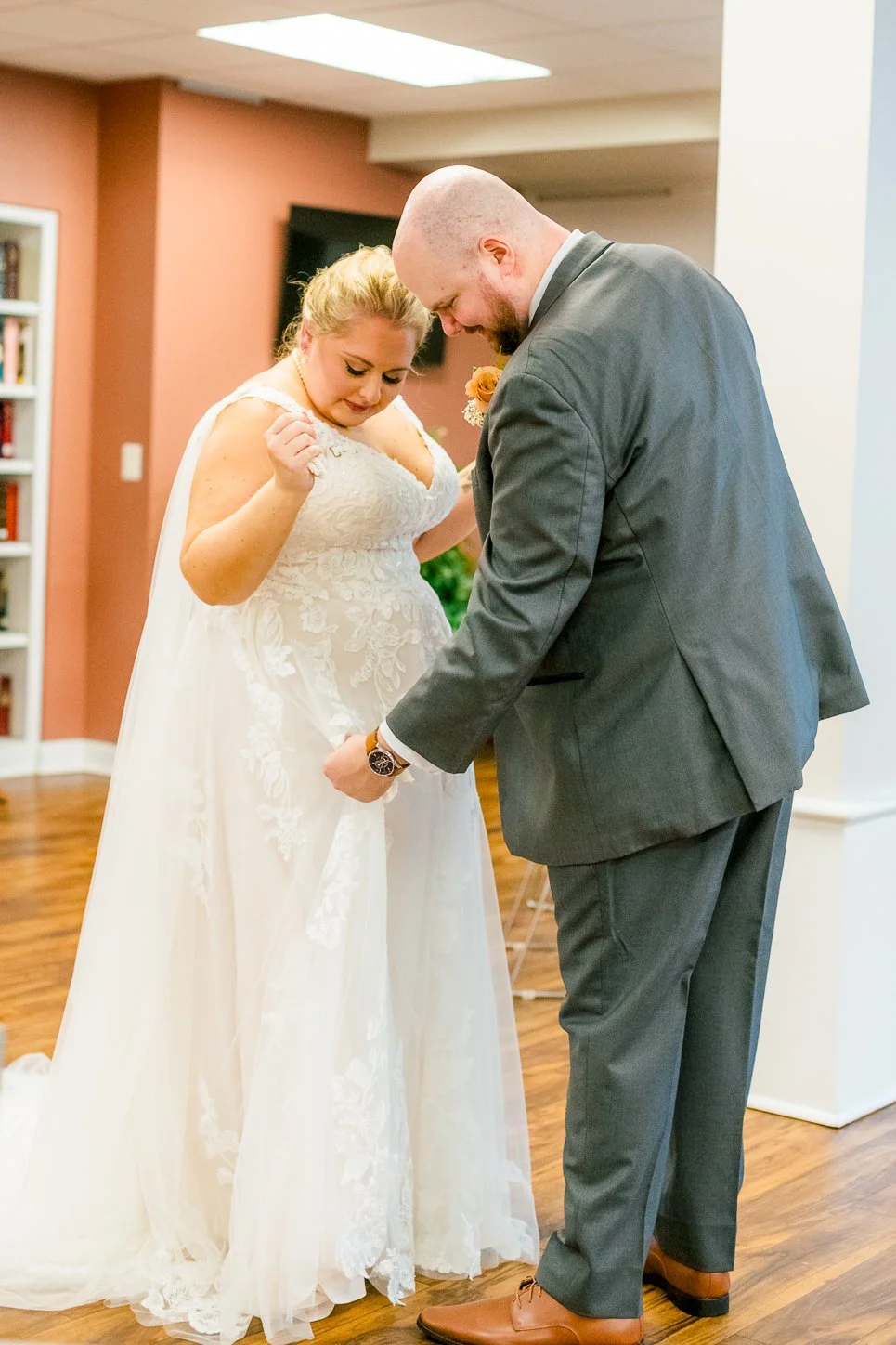 Downtown Fredericksburg_FallWedding_WeddingPhotographersFredericksburgVA_youseephotography_AlexBrandon_blogpic32.jpg