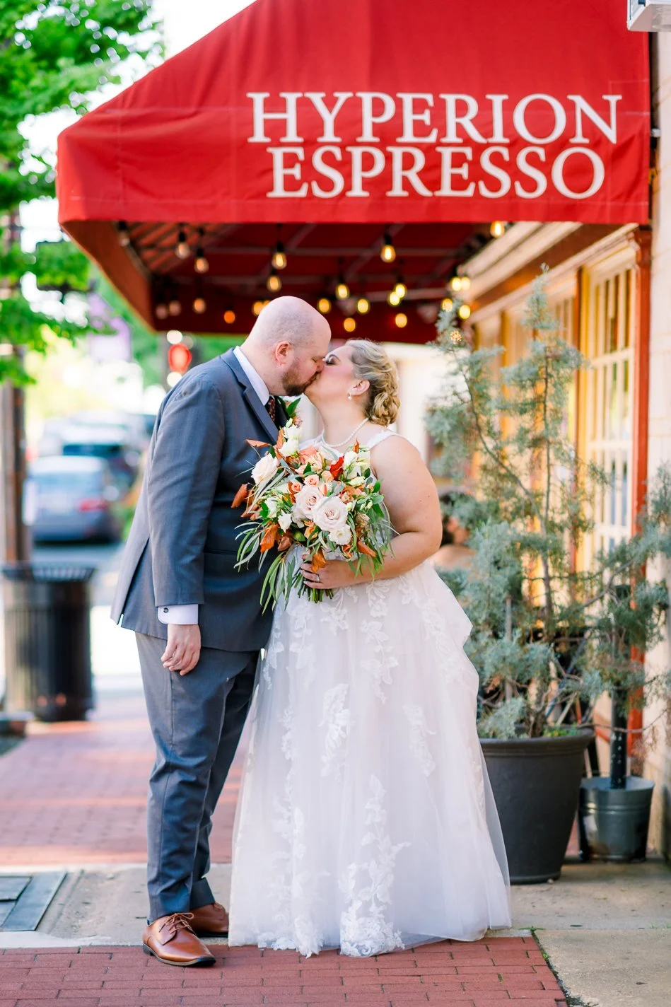 Downtown Fredericksburg_FallWedding_WeddingPhotographersFredericksburgVA_youseephotography_AlexBrandon_blogpic139.jpg