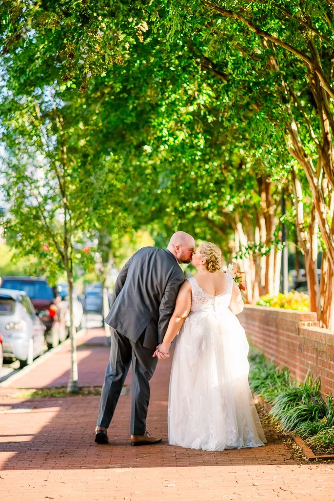 Downtown Fredericksburg_FallWedding_WeddingPhotographersFredericksburgVA_youseephotography_AlexBrandon_blogpic189.jpg