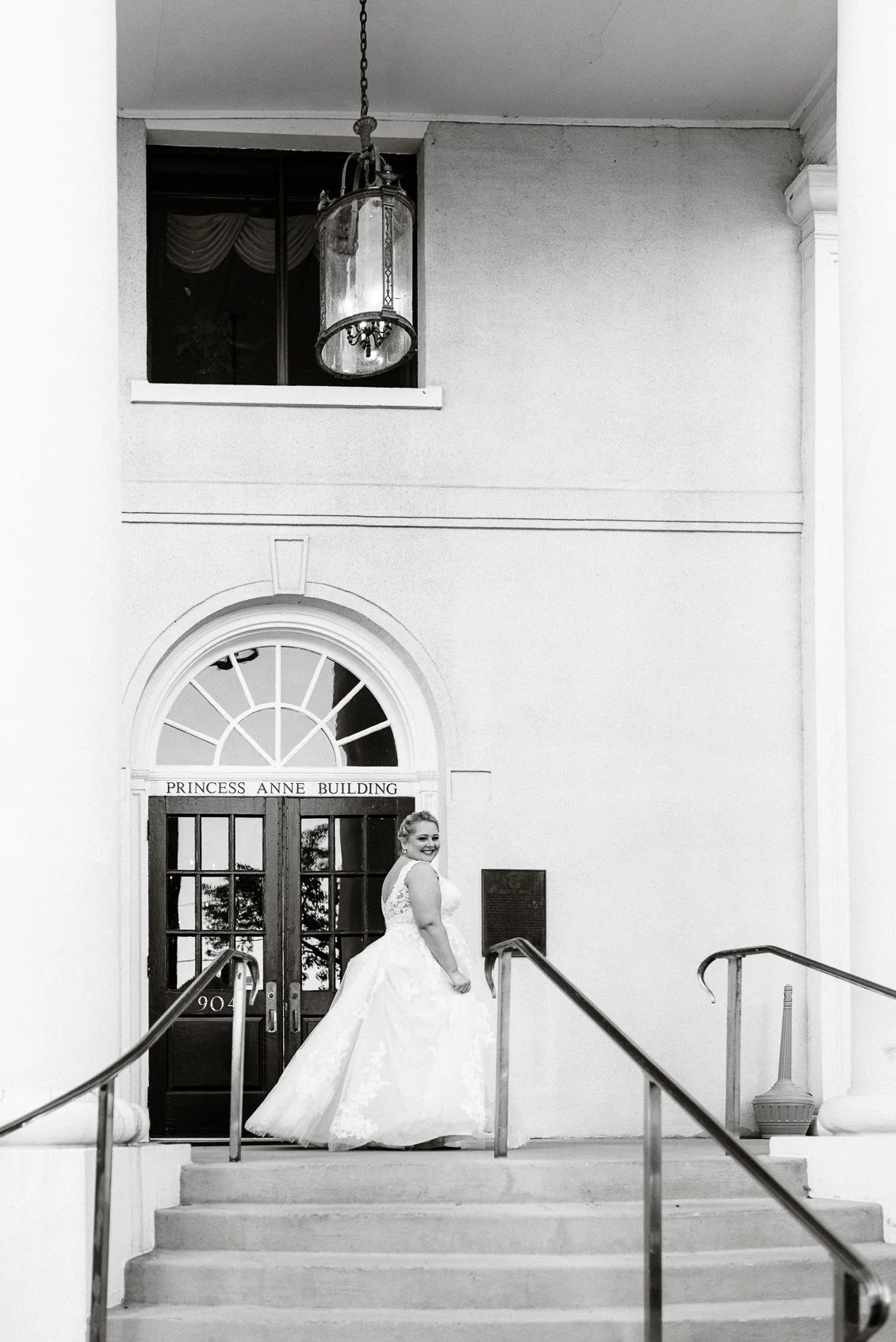 Downtown Fredericksburg_FallWedding_WeddingPhotographersFredericksburgVA_youseephotography_AlexBrandon_blogpic200.jpg