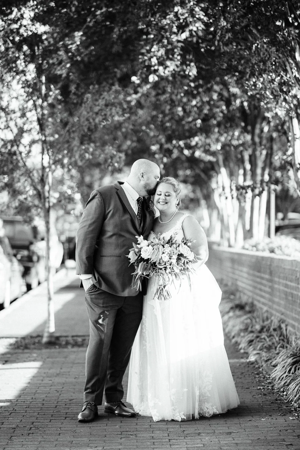 Downtown Fredericksburg_FallWedding_WeddingPhotographersFredericksburgVA_youseephotography_AlexBrandon_blogpic220.jpg