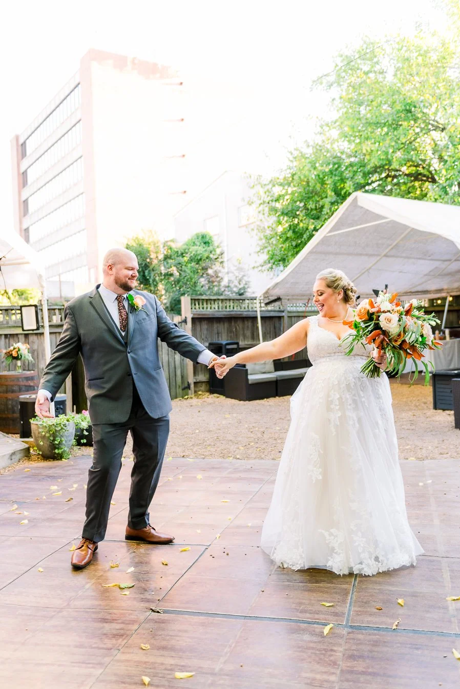 Downtown Fredericksburg_FallWedding_WeddingPhotographersFredericksburgVA_youseephotography_AlexBrandon_blogpic238.jpg