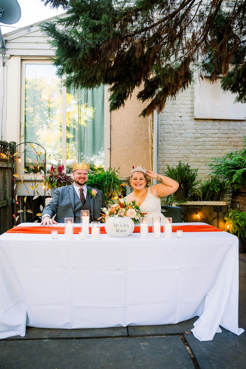 Downtown Fredericksburg_FallWedding_WeddingPhotographersFredericksburgVA_youseephotography_AlexBrandon_blogpic260.jpg