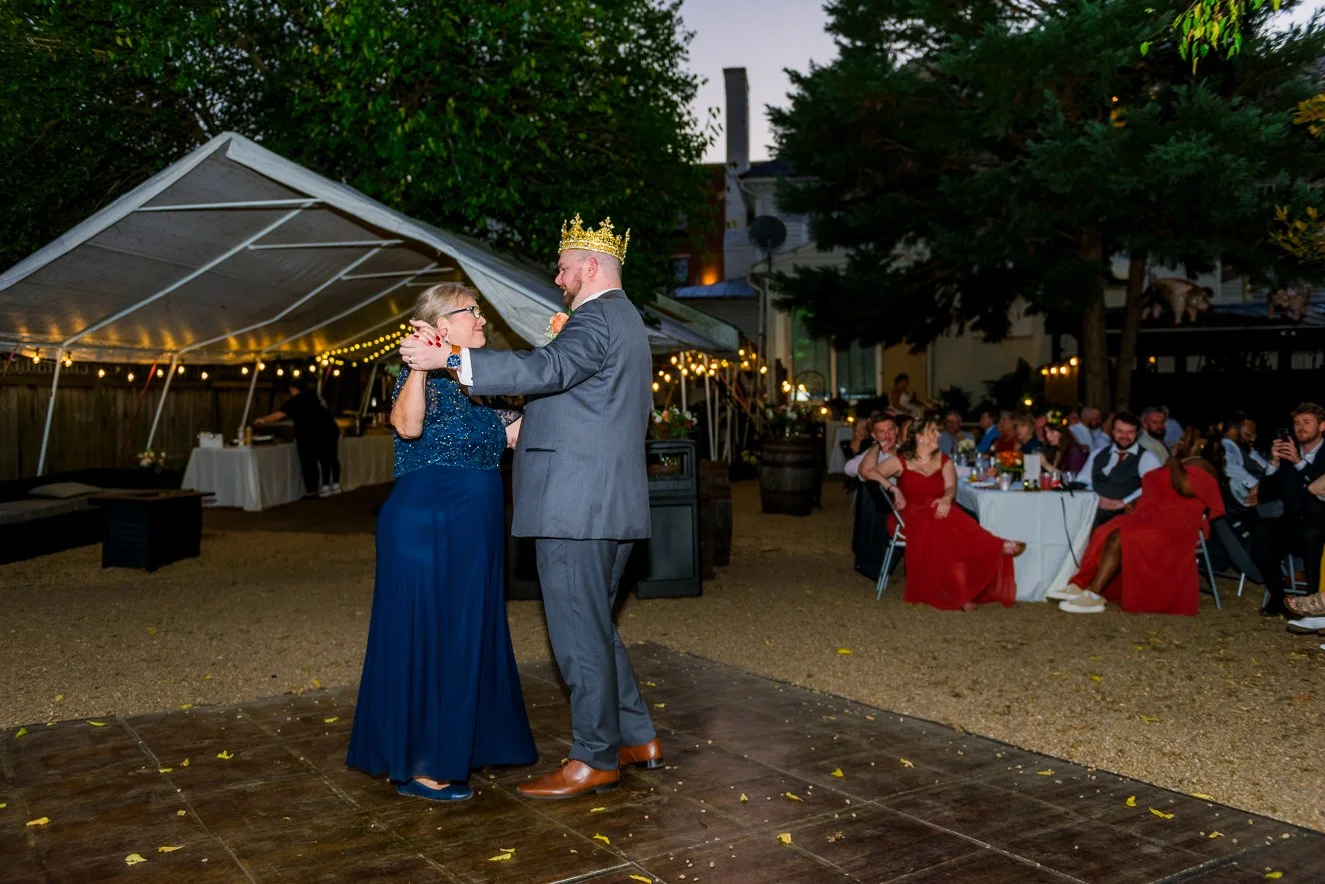 Downtown Fredericksburg_FallWedding_WeddingPhotographersFredericksburgVA_youseephotography_AlexBrandon_blogpic263.jpg
