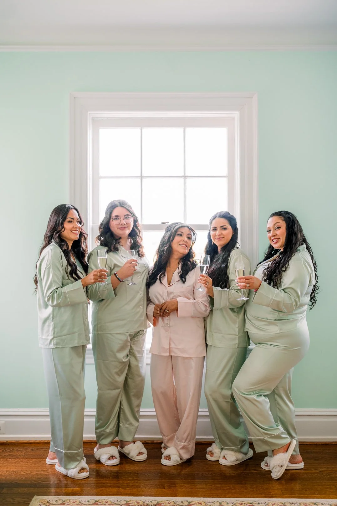RaspberryPlainManor_Spring_WeddingPhotographersLeesburgVA_youseephotography_WendyBo_blogphoto10.jpg