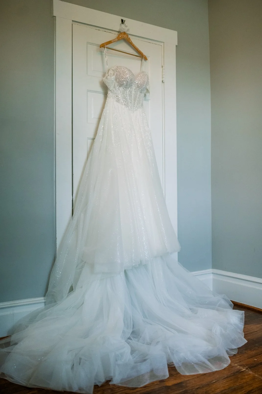 RaspberryPlainManor_Spring_WeddingPhotographersLeesburgVA_youseephotography_WendyBo_blogphoto52a.jpg