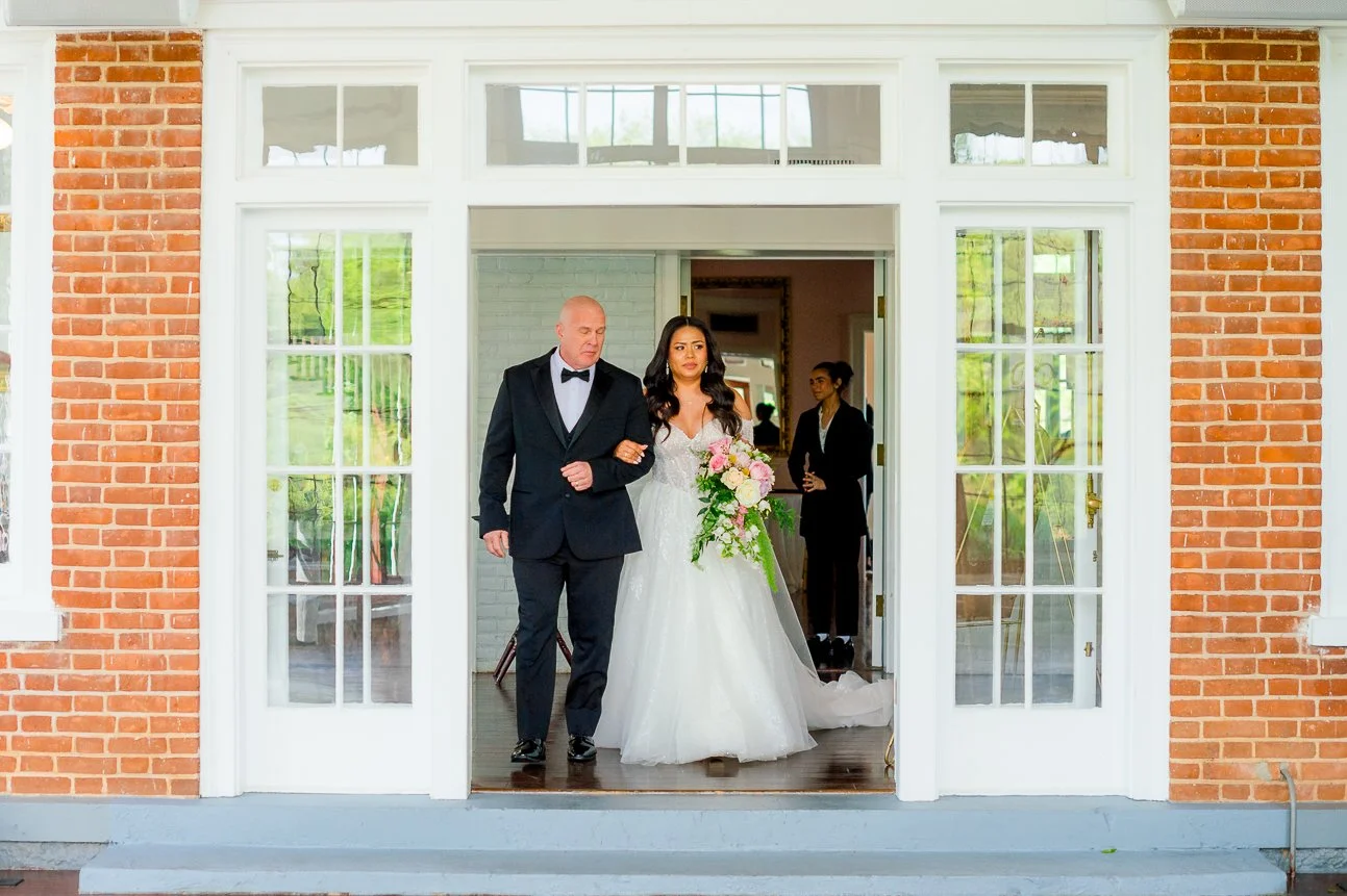 RaspberryPlainManor_Spring_WeddingPhotographersLeesburgVA_youseephotography_WendyBo_blogphoto99.jpg