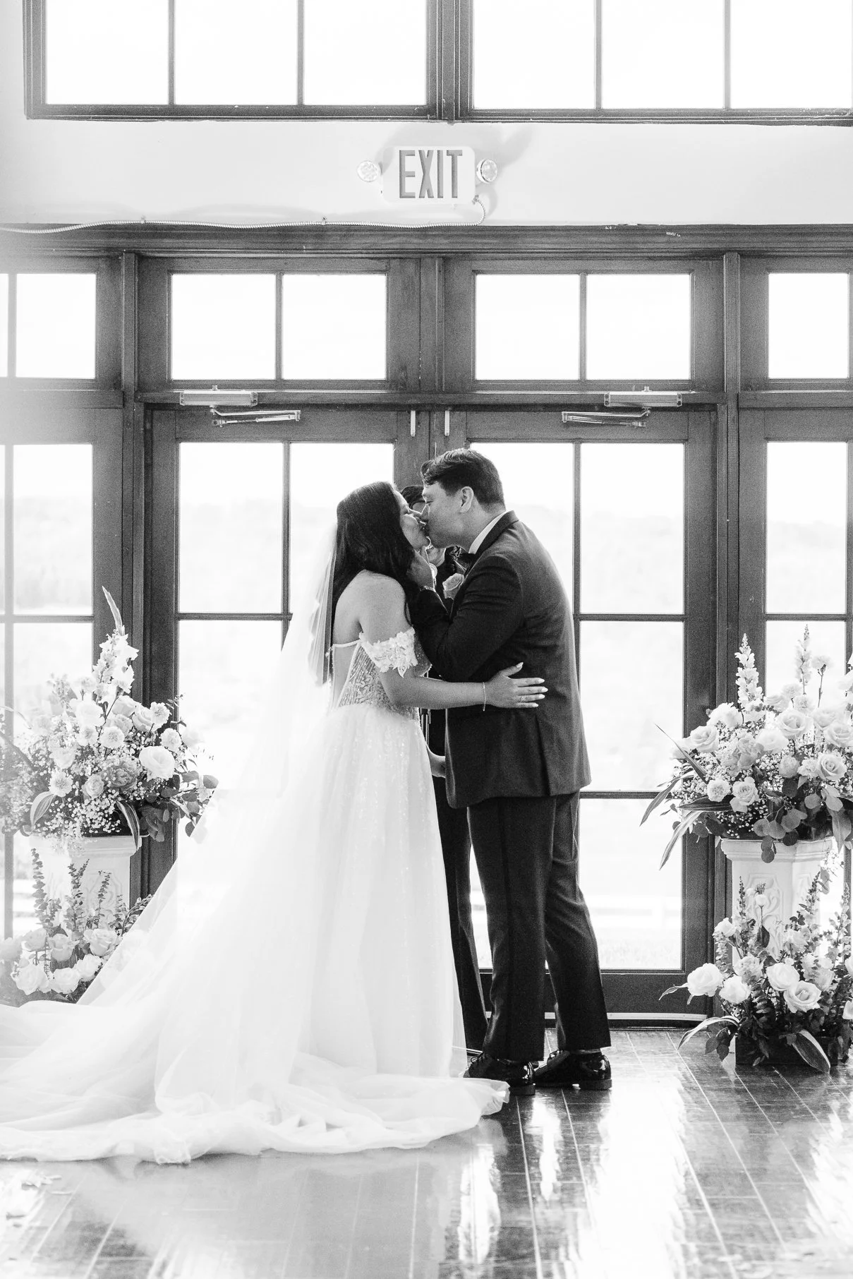 RaspberryPlainManor_Spring_WeddingPhotographersLeesburgVA_youseephotography_WendyBo_blogphoto120.jpg