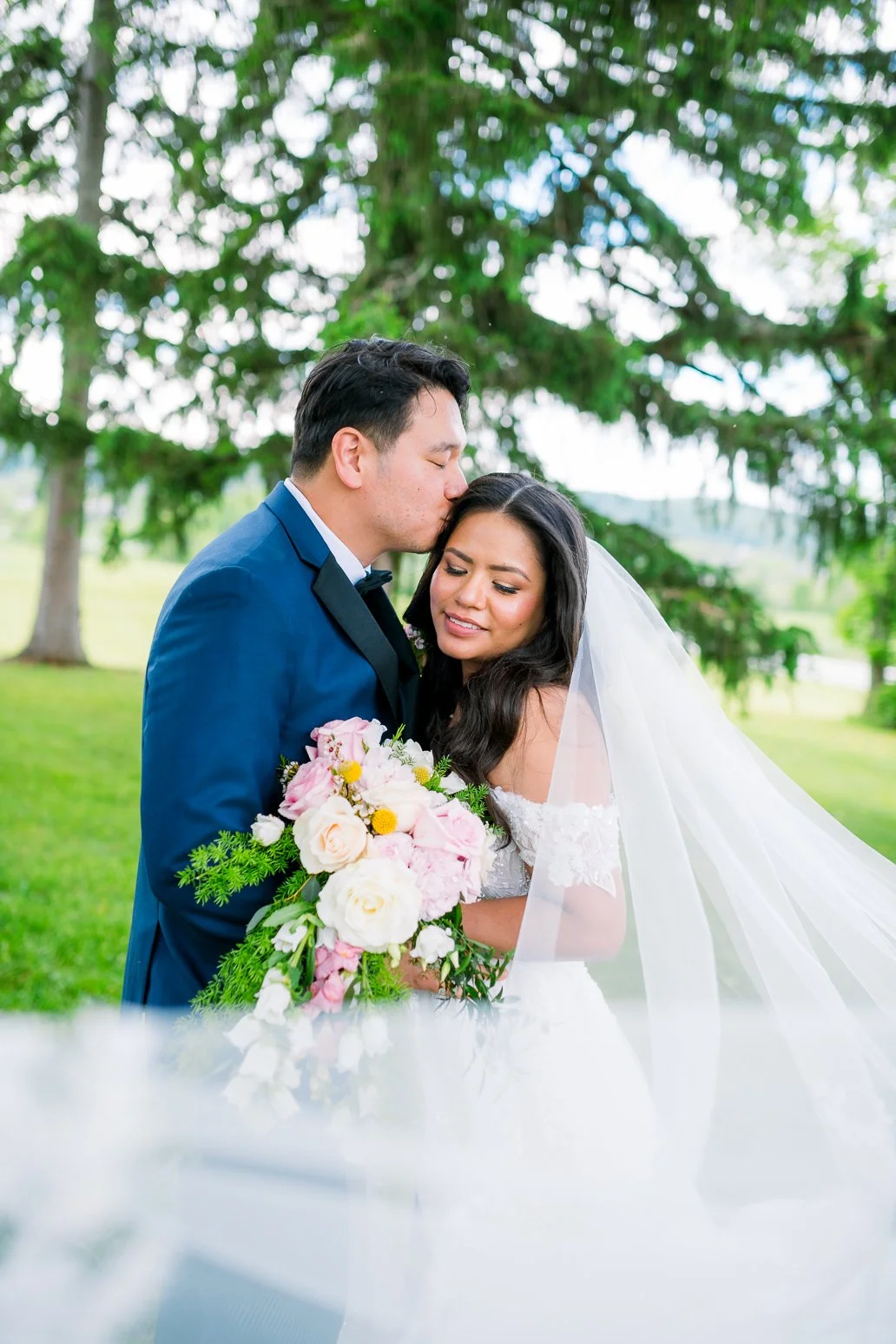 RaspberryPlainManor_Spring_WeddingPhotographersLeesburgVA_youseephotography_WendyBo_blogphoto171ajpg.jpg