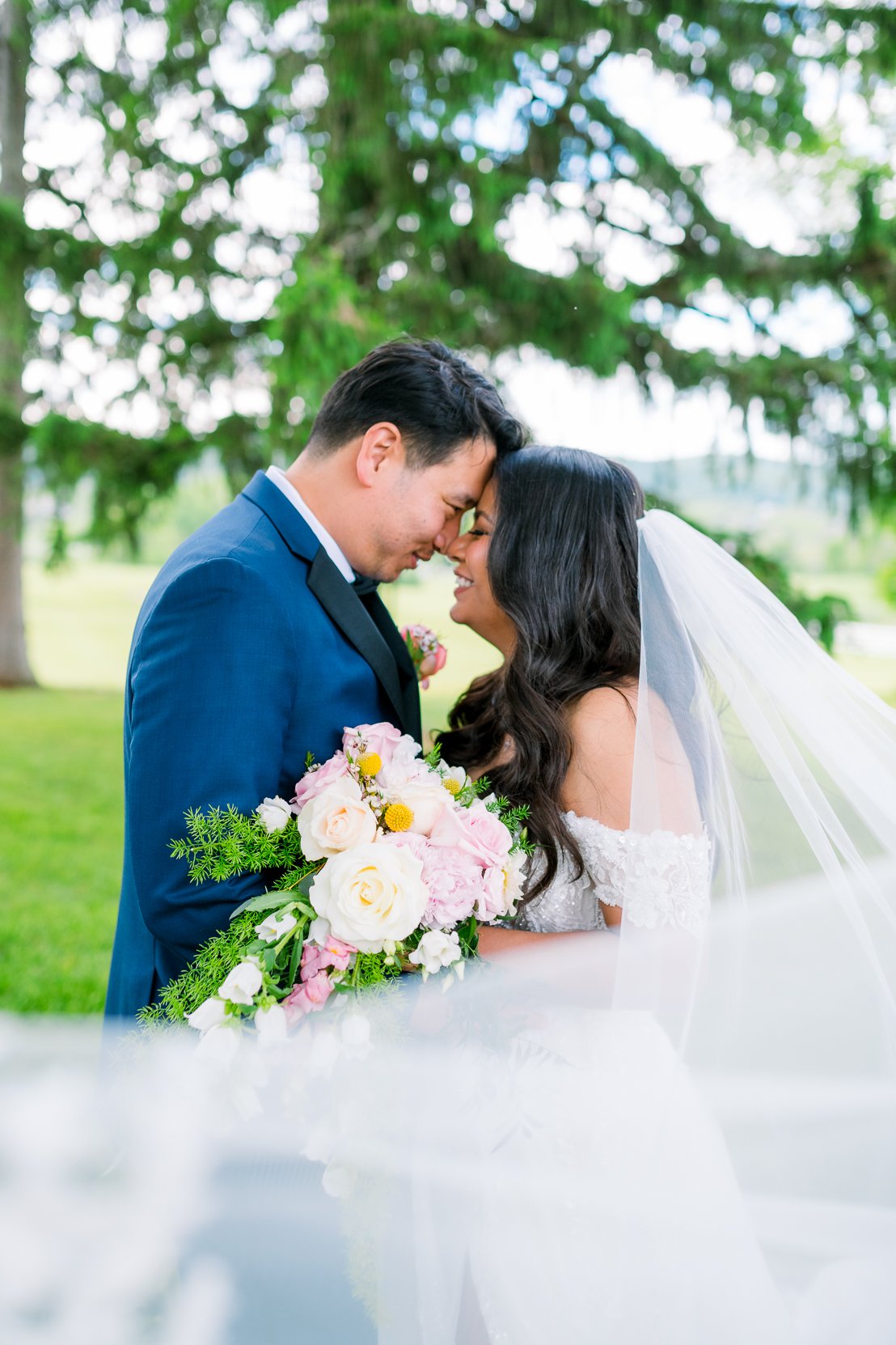 RaspberryPlainManor_Spring_WeddingPhotographersLeesburgVA_youseephotography_WendyBo_blogphoto186.jpg