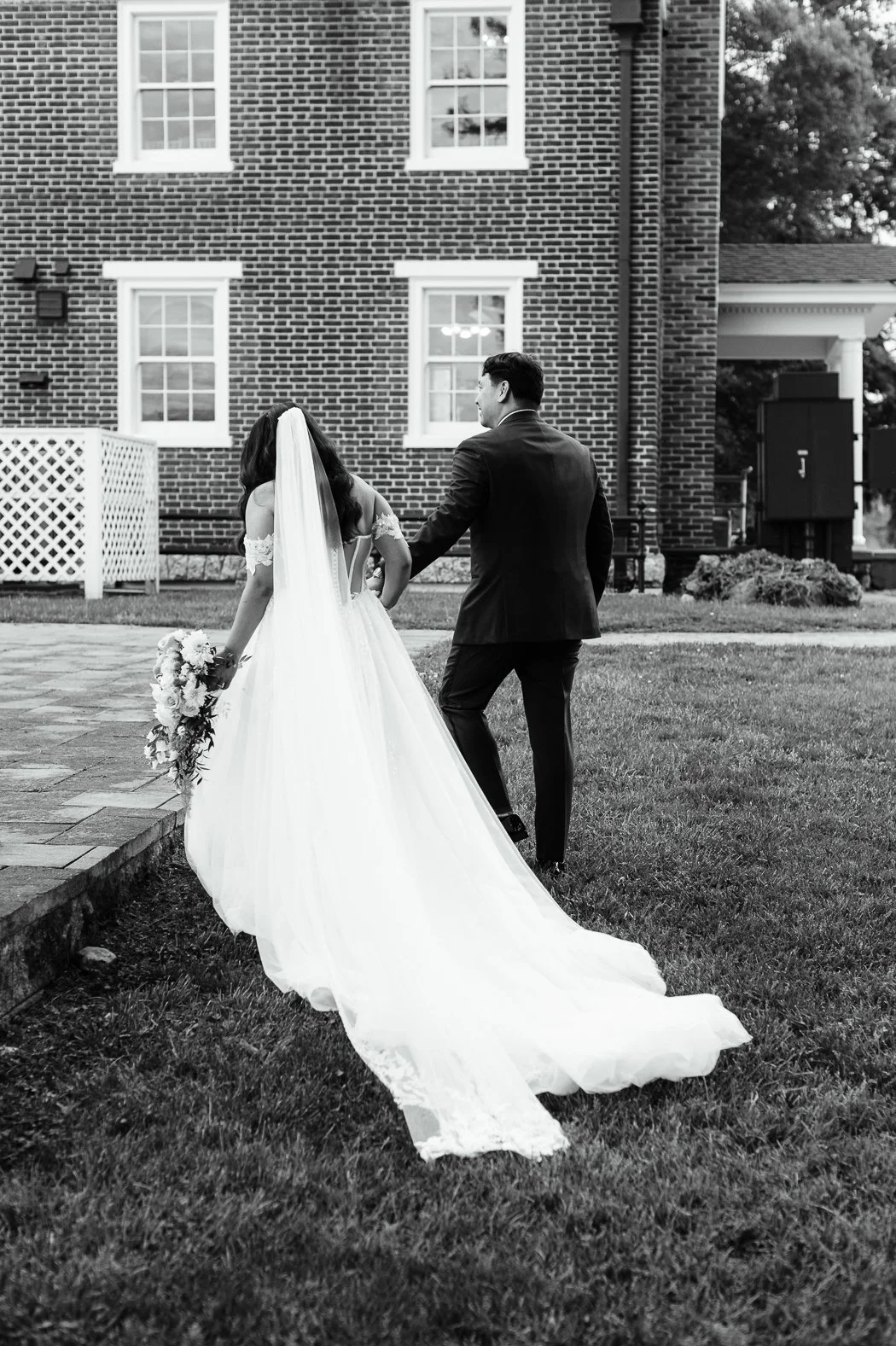 RaspberryPlainManor_Spring_WeddingPhotographersLeesburgVA_youseephotography_WendyBo_blogphoto188a.jpg