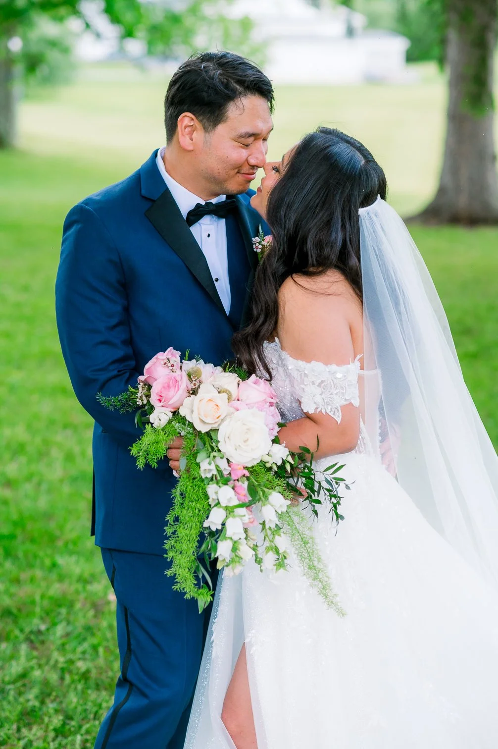 RaspberryPlainManor_Spring_WeddingPhotographersLeesburgVA_youseephotography_WendyBo_blogphoto204a.jpg
