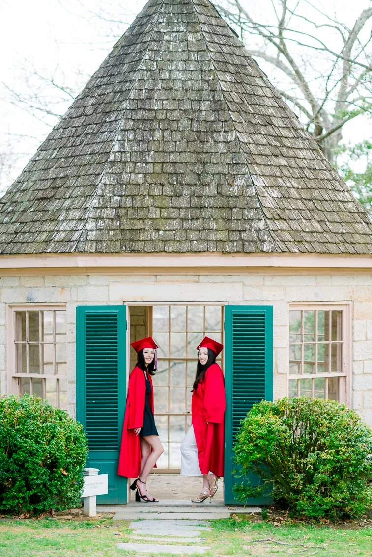 Gari Melchers_Fredericksburg_SeniorSession_SpringPhotos_CapGown_youseephotography_IsabelCamila_blogpic47.jpg