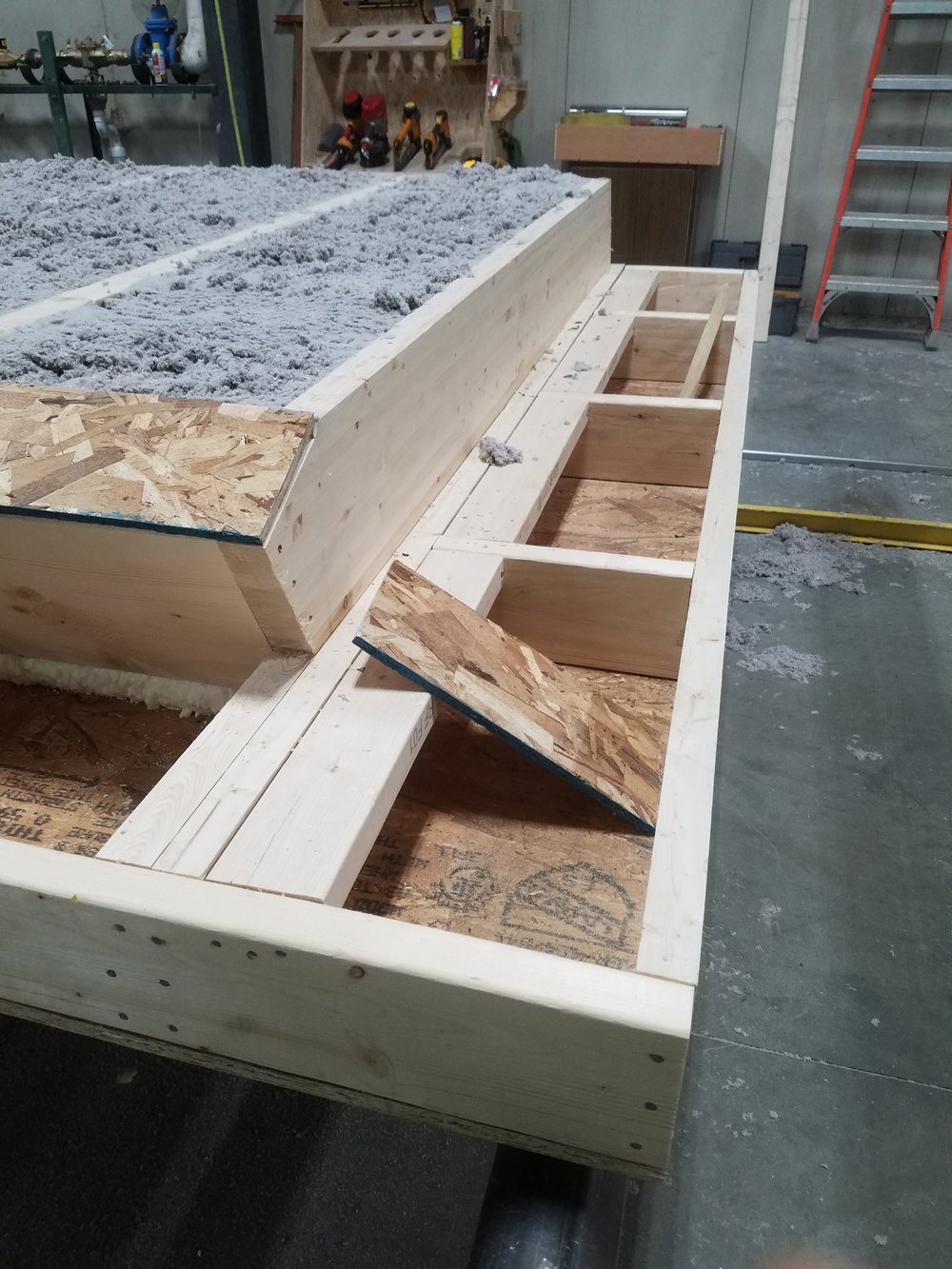 Roof panel with cellulose