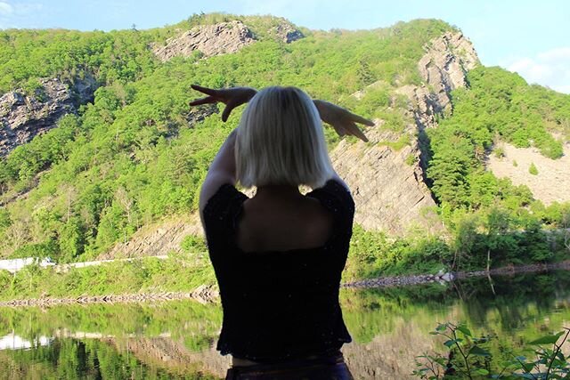 Facing towards a mountain 
#meditative #moment #light #shadow #yinyang #明暗 #positivity #negativity #dimentions #views #nature #breathing #unite #socialdistancing