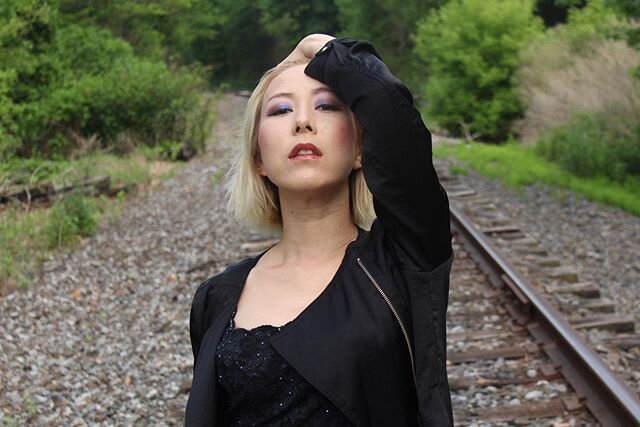 A Train Track~1
#portrait #lovetraintracks #quarantinelife #quaranqueen #track #railtracks #movingforward #obbsessed #posing #自然と暮らす #livingwithnature #naturepower #greeny #relaxation