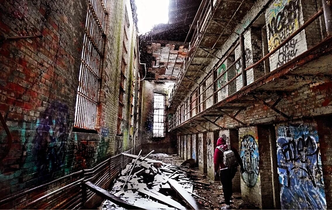 Abandoned prison in the snow + homeless encounters makes for an interesting explore. Full video link in bio #abandonednj #newark