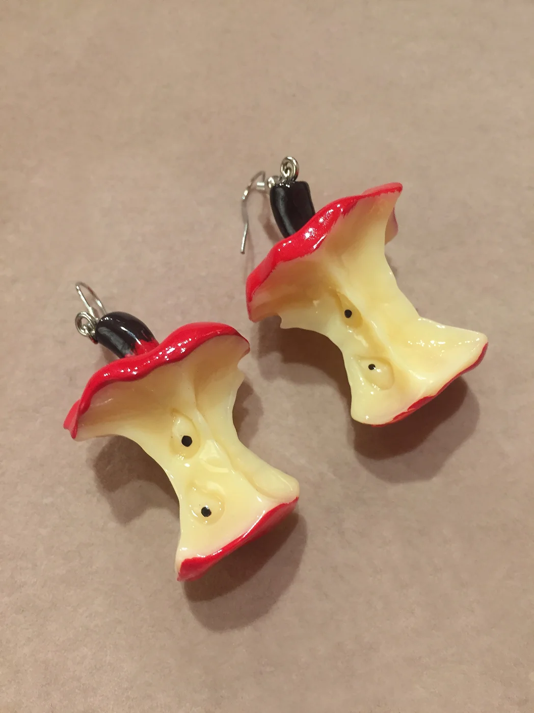 pendientes_manzanas_mordidas.jpg