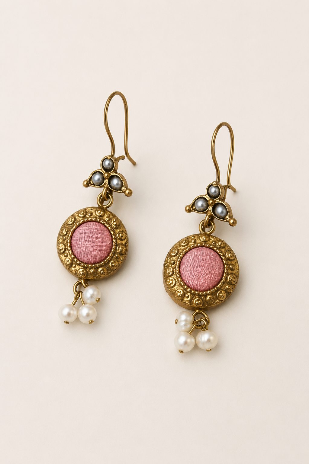 Pendientes_seda_lolita_mctisell.png