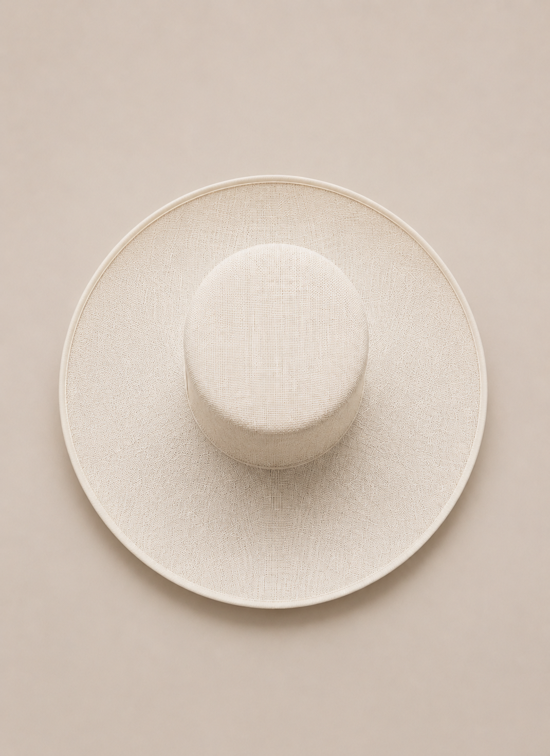 Sombrero de ala ancha crudo para invitada_lolita_Mctisell.png