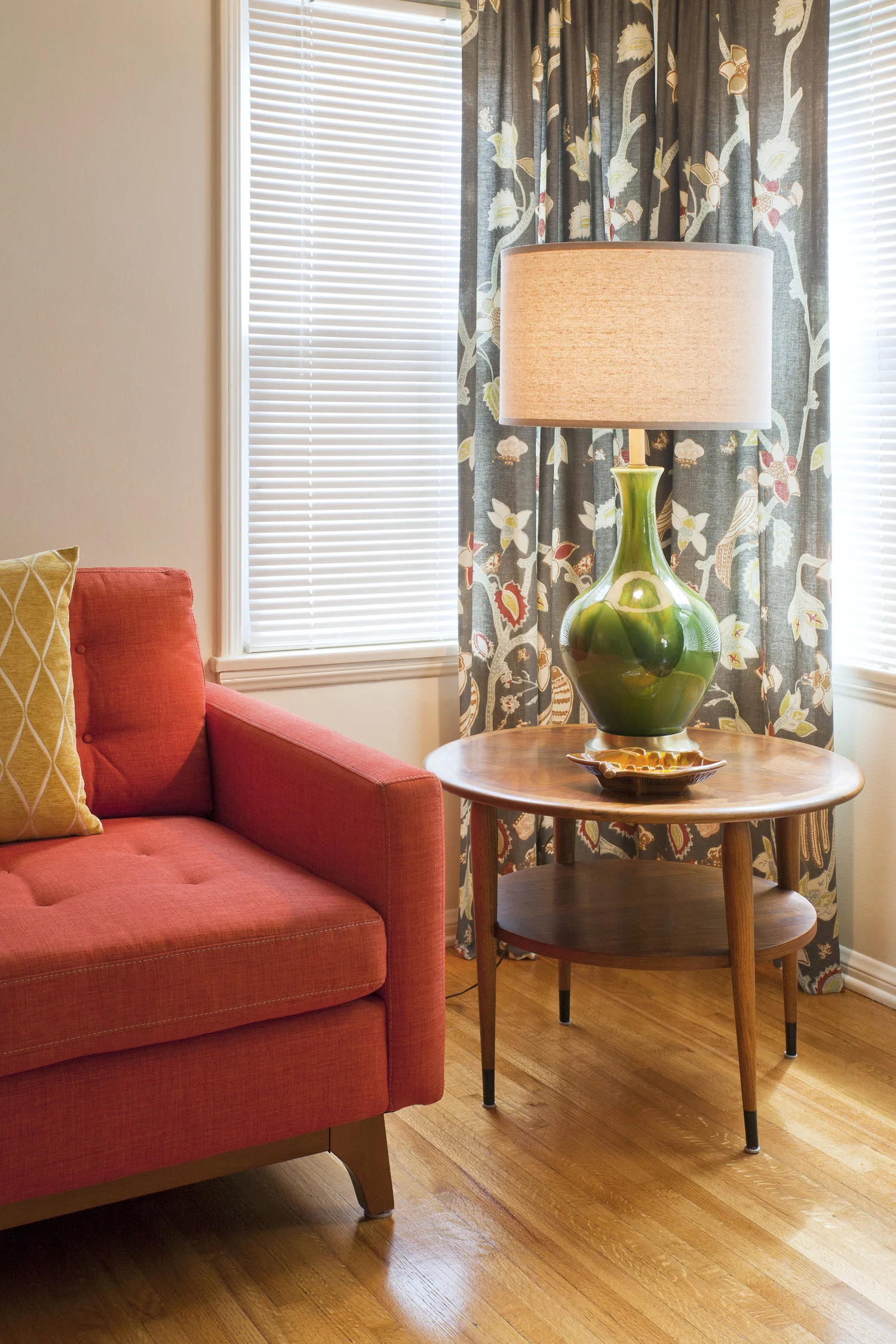 Table+&+Lamp.jpeg