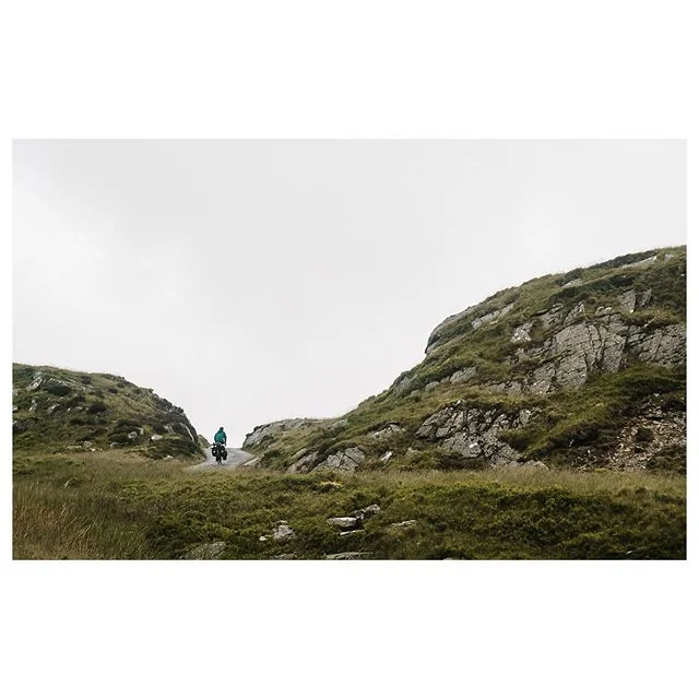 The view is always better from the top. | 25.06
.
.
.
.
#twobiketo #graveltravel #bikeride #desertofwales #elanvalley #adventurecycling #bikepacking #cycletouring #webiketheworld #thisiswales #cyclingshots #outsideisfree #roadslikesthese #allaboutthe