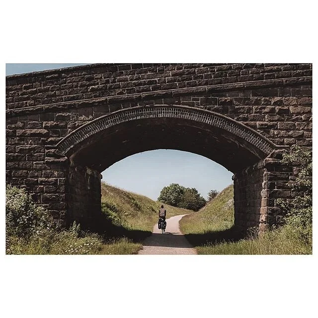 The Tissington trail took us to our final camp spot before the completion of our trip. We thought it relevant to post the last few photos only *half a year* after getting back home and just before we say goodbye to 2019... | 28.06
.
.
.
#twobiketo #t