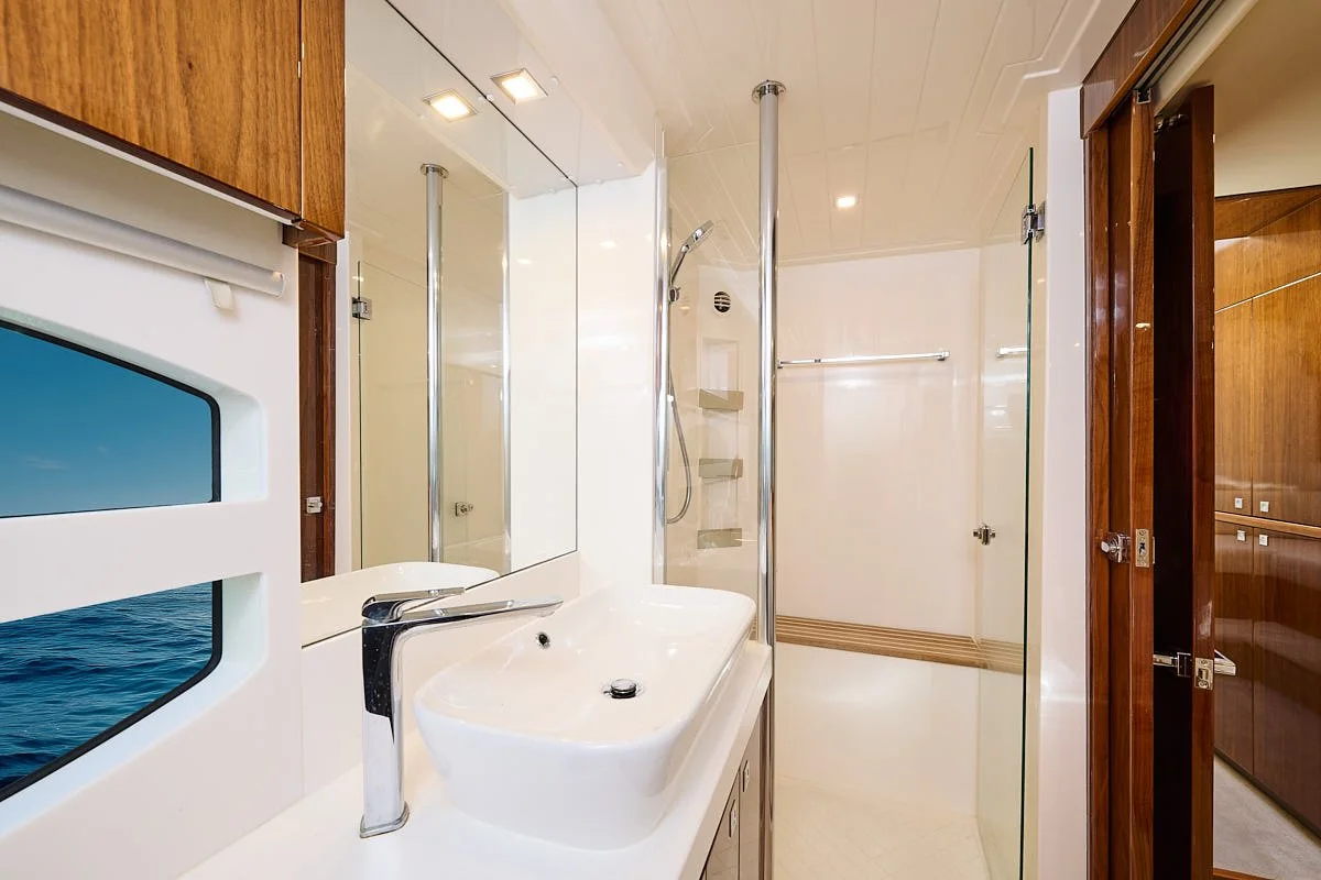 Master Ensuite B.jpg