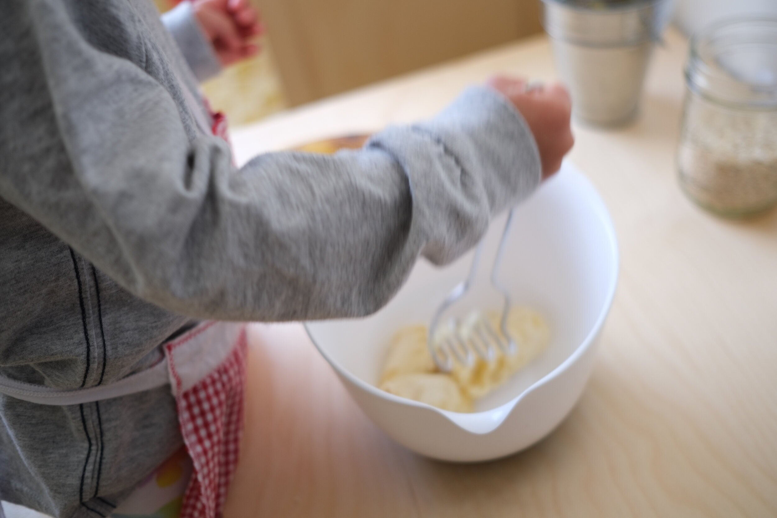 5 MONTESSORI KITCHEN TOOLS FOR COOKING WITH YOUR TODDLER