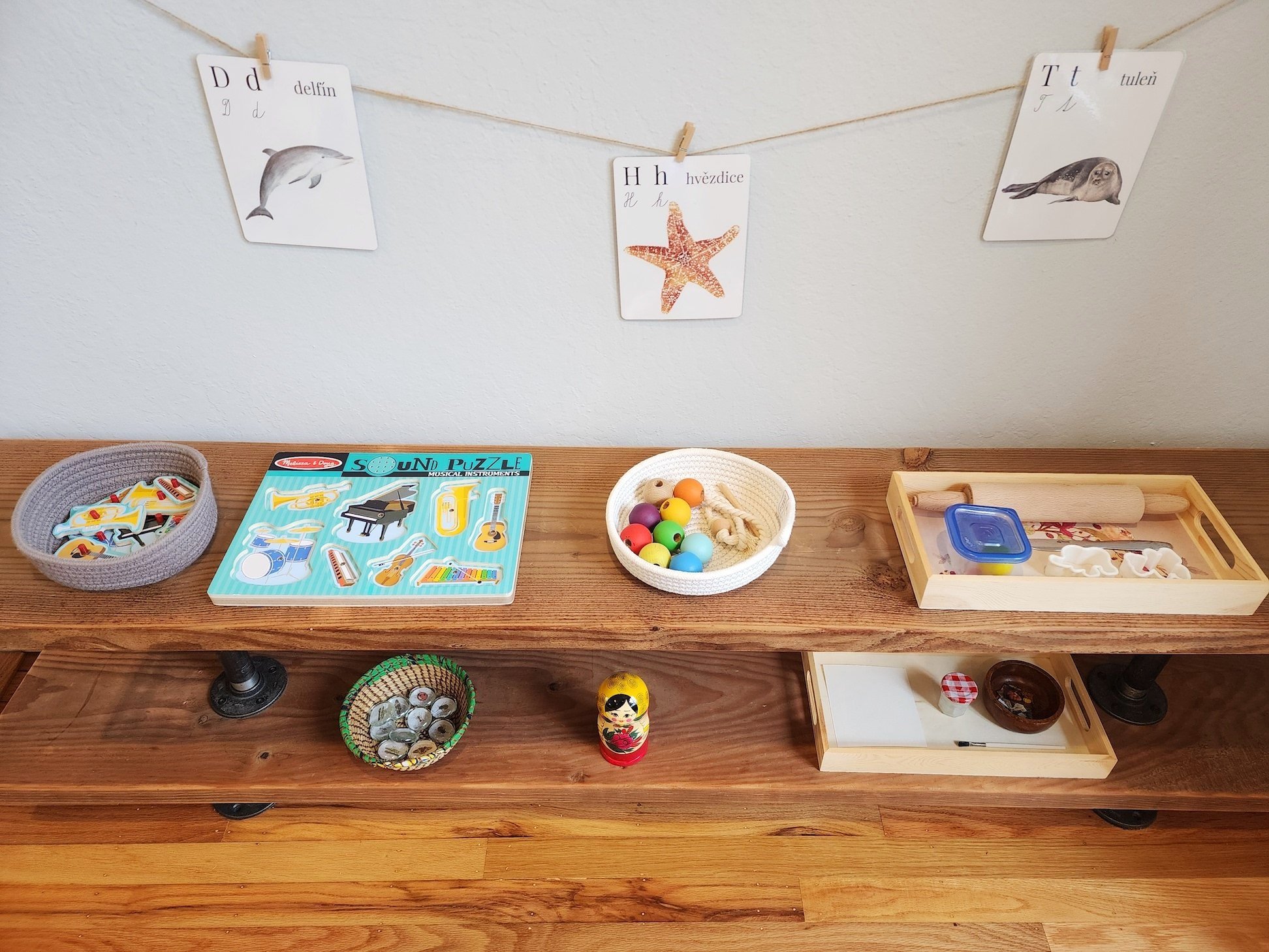 4 Montessori Art Trays at 18 Months  Montessori toddler activities,  Montessori art, Montessori activities
