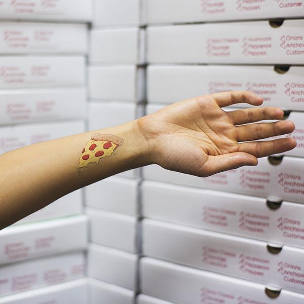 tattly_julia_rothman_pizza_slice_web_applied_06_ae6b84f3-7ac5-4a8a-b294-6618185123a3_grande.jpg