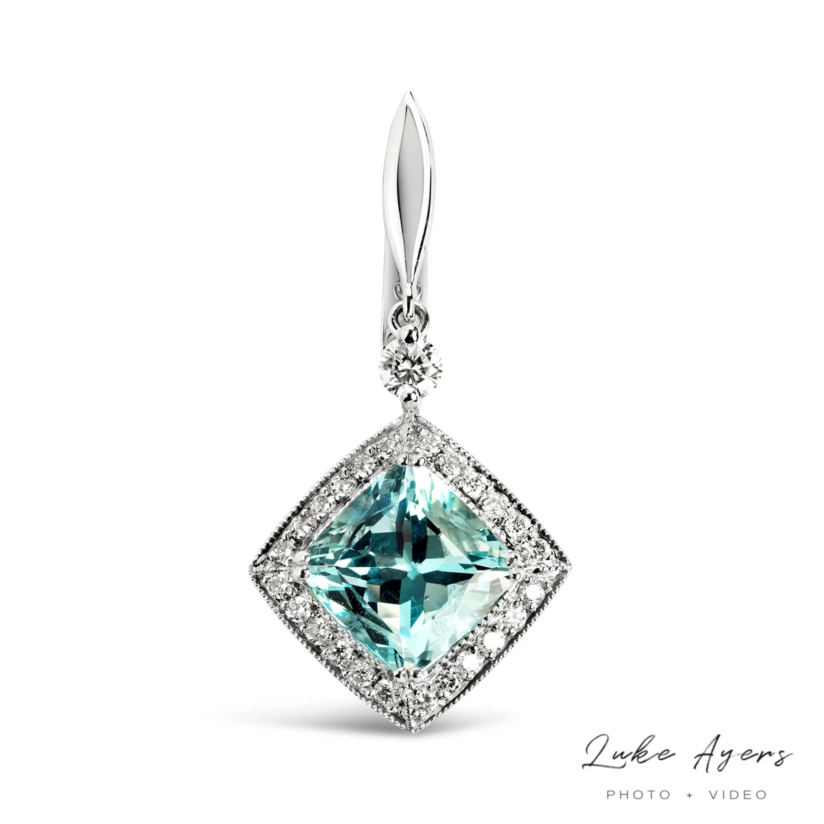 Pendant_07_Front.jpg