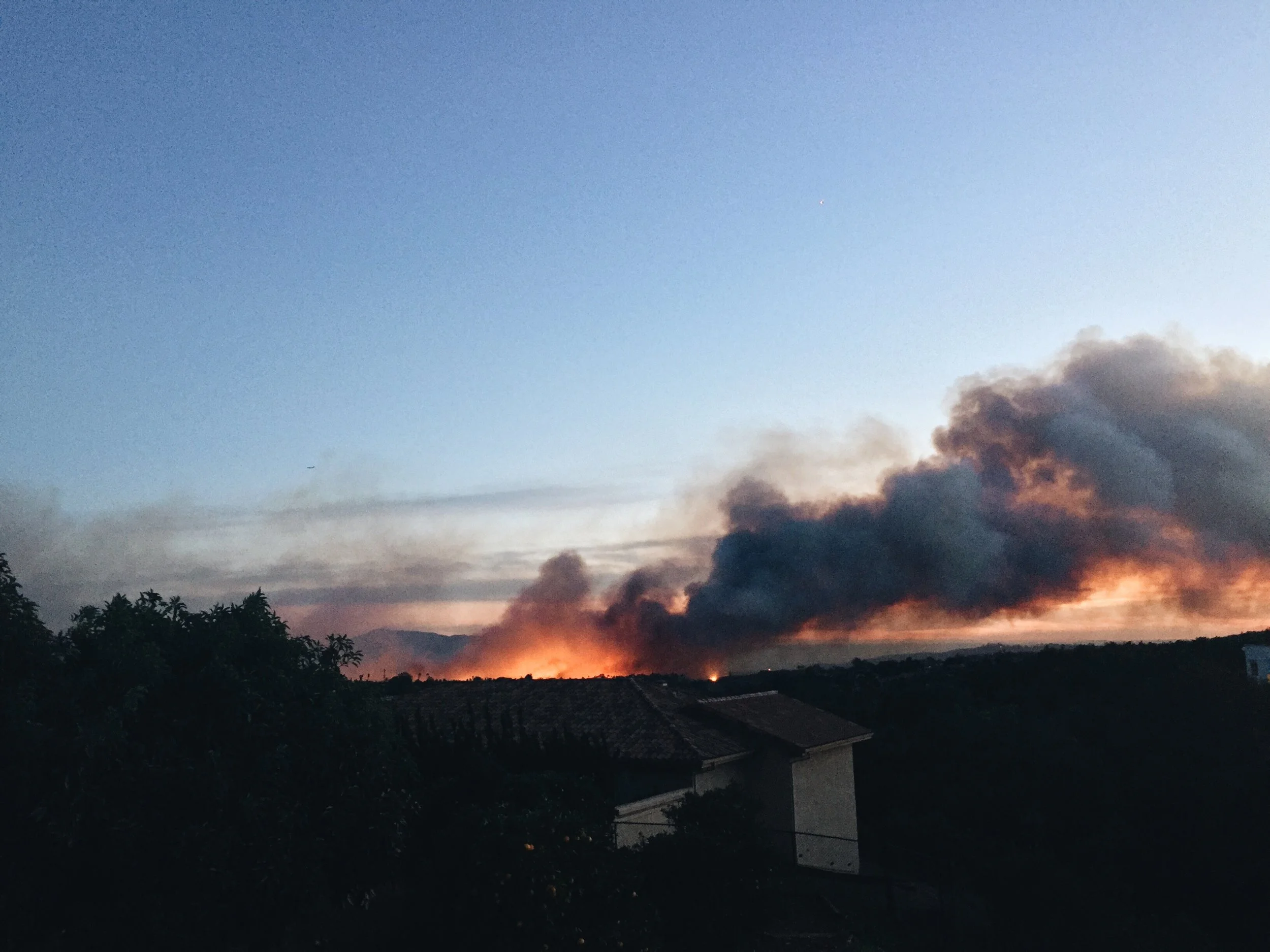 one of the fires got close to our house, but we never received a formal evacuation alert. sorry for the bad quality.. i took this on my phone.