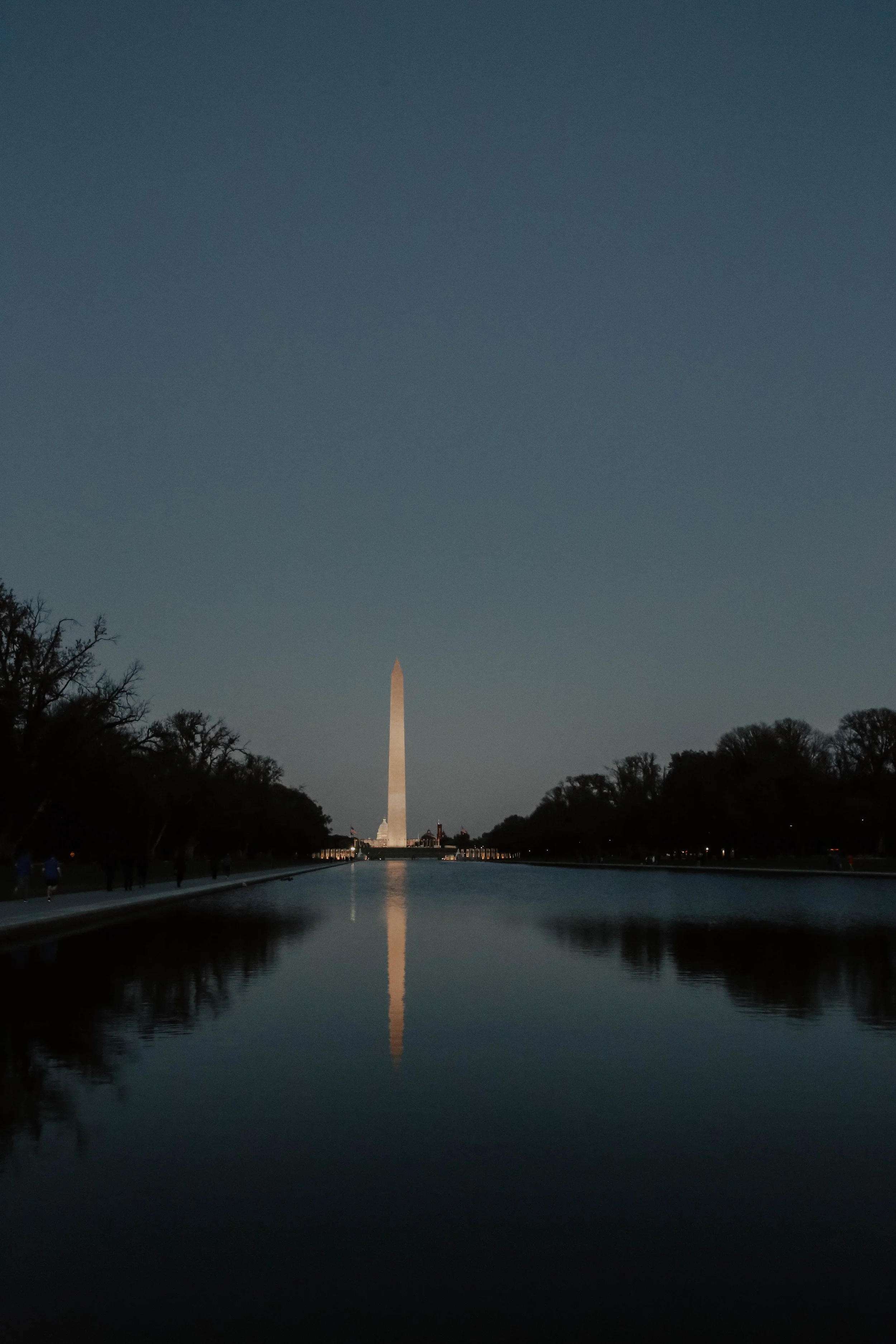 monumentsatmidnight8.jpg