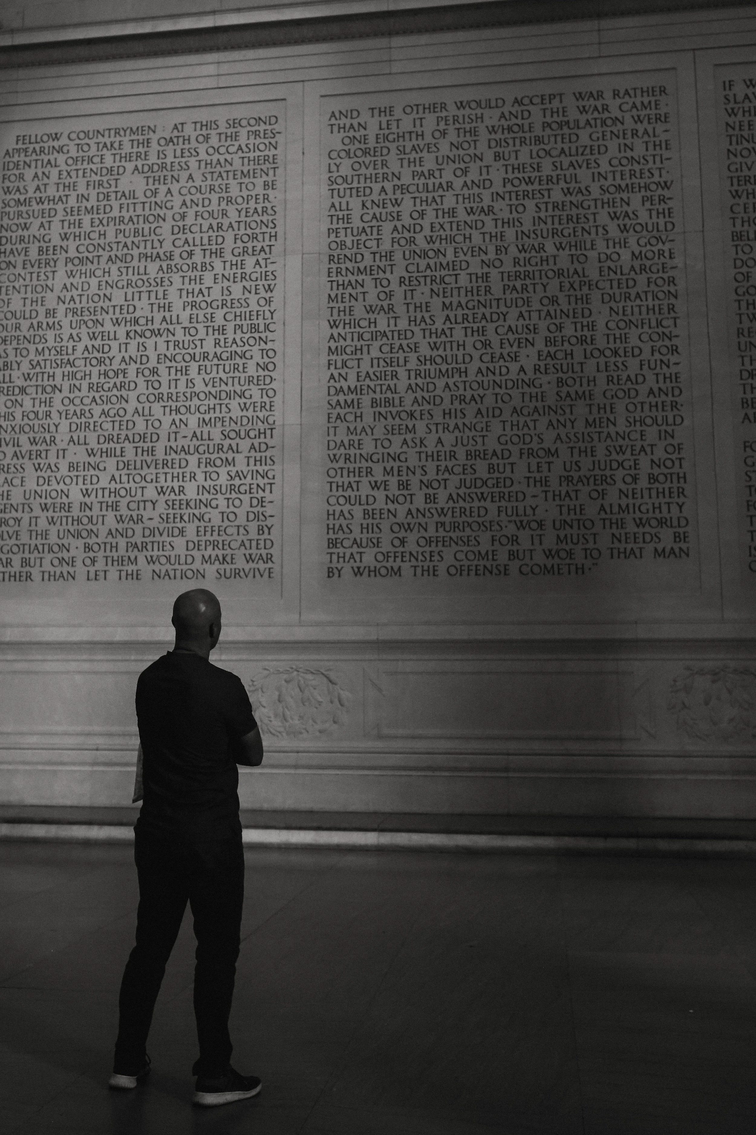 monumentsatmidnight12.jpg