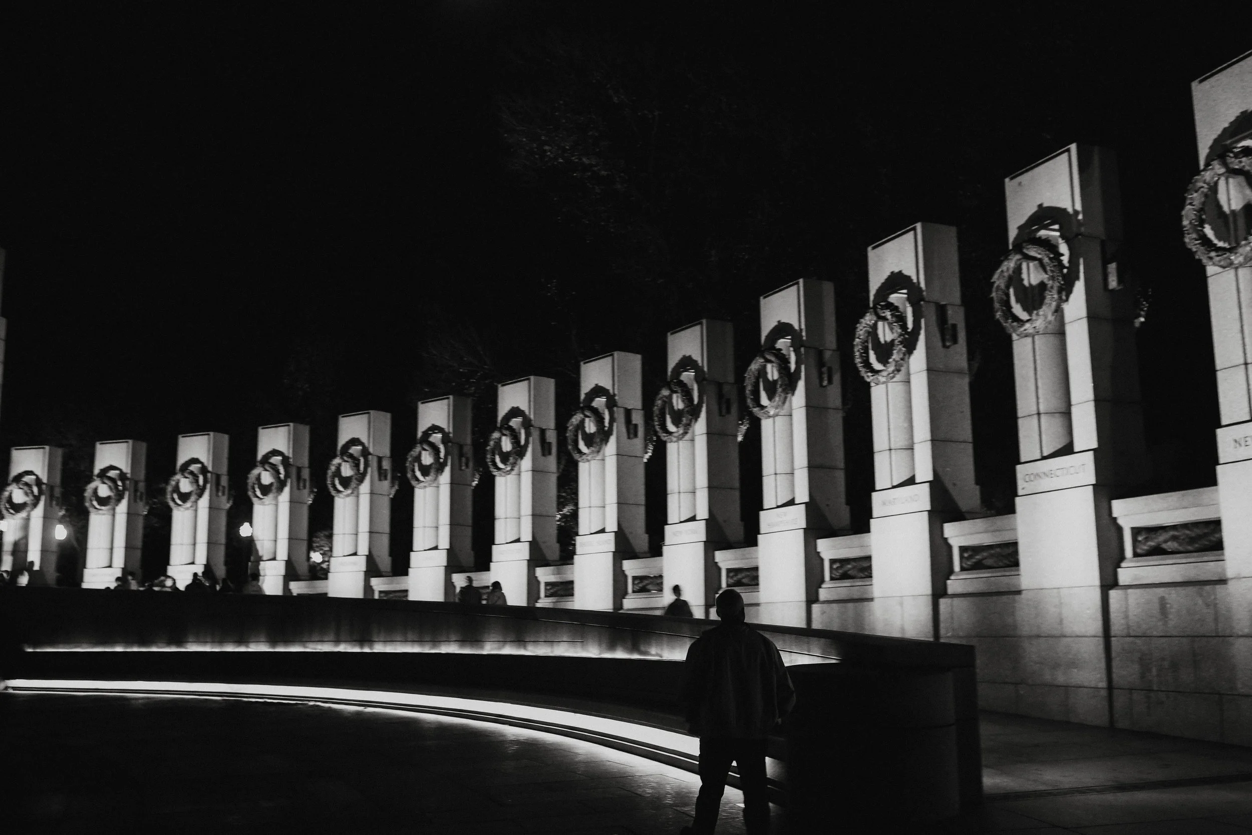 monumentsatmidnight14.jpg