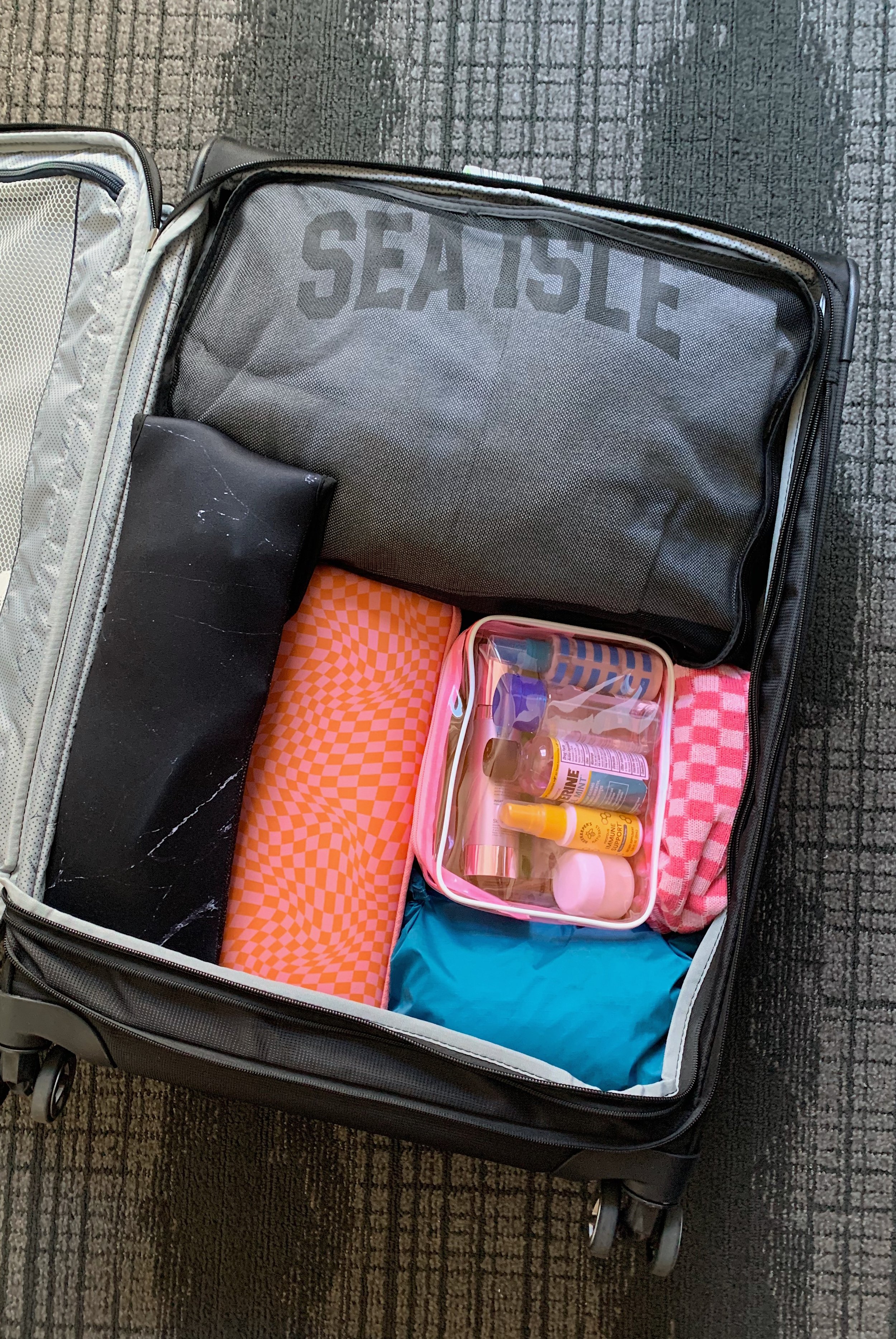 amazon-travel-essentials-best-packing-cubes.JPG