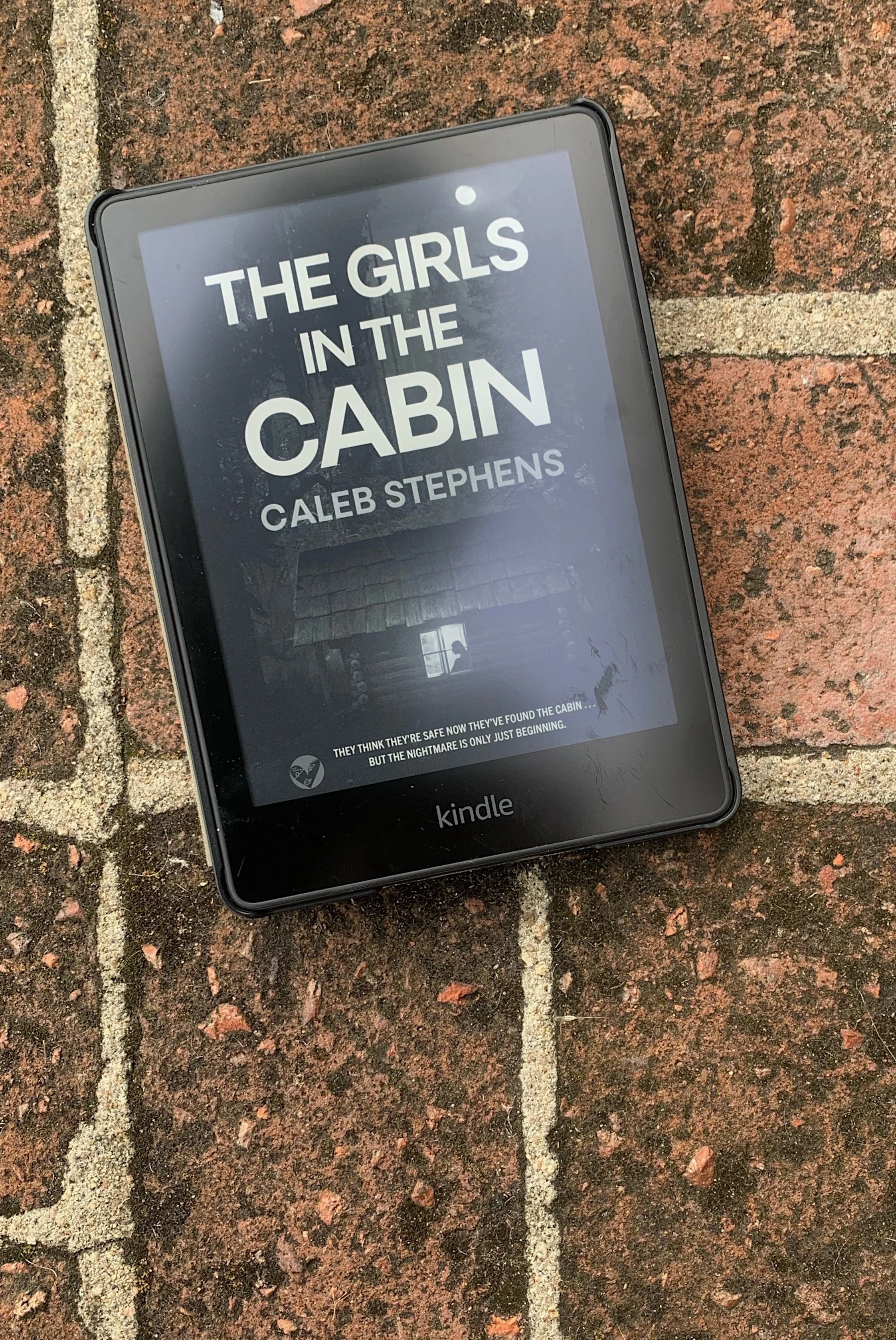 girls-in-the-cabin-caleb-stephens-review.jpg