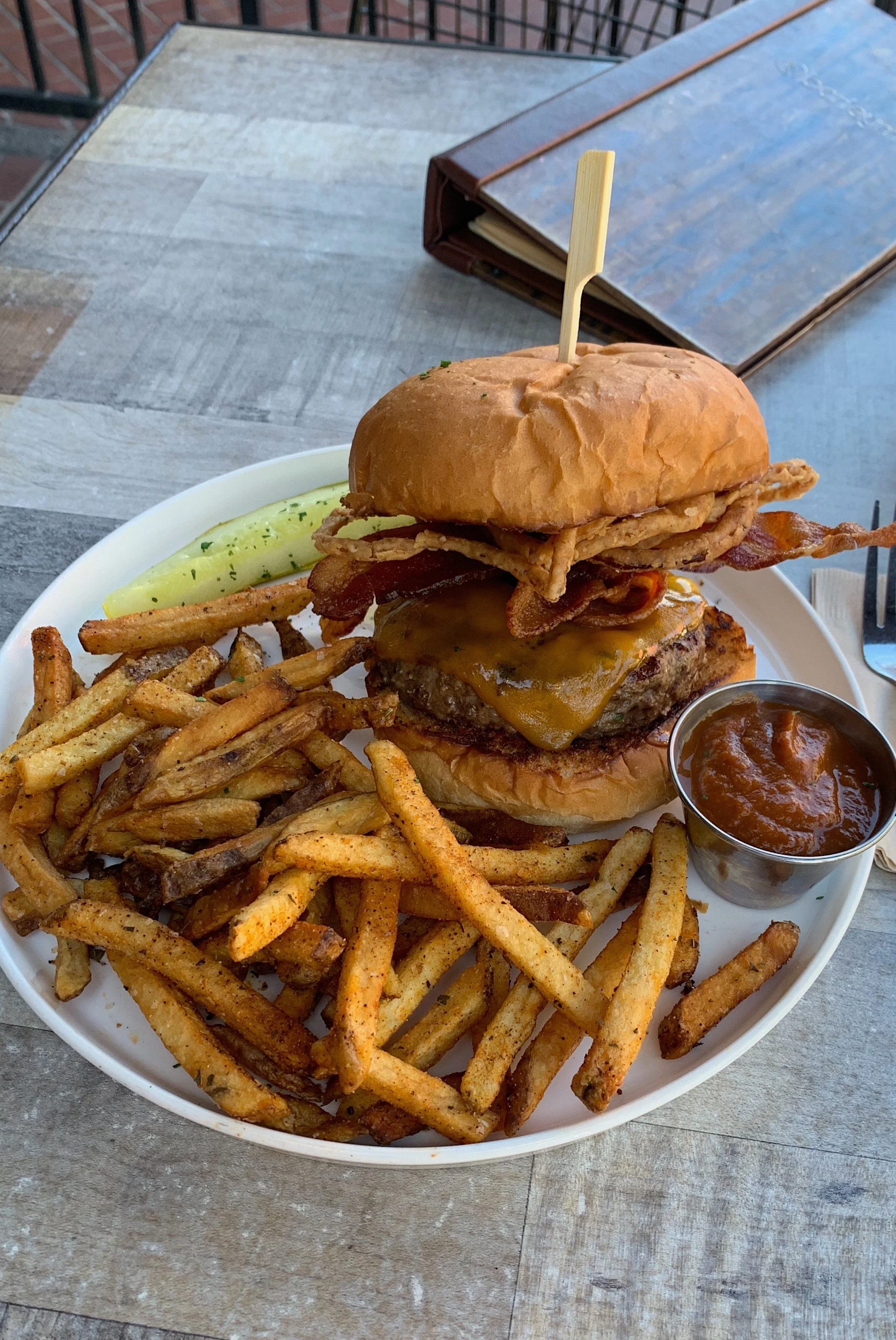What to Eat Outside Petco Park (Gaslamp Guide)