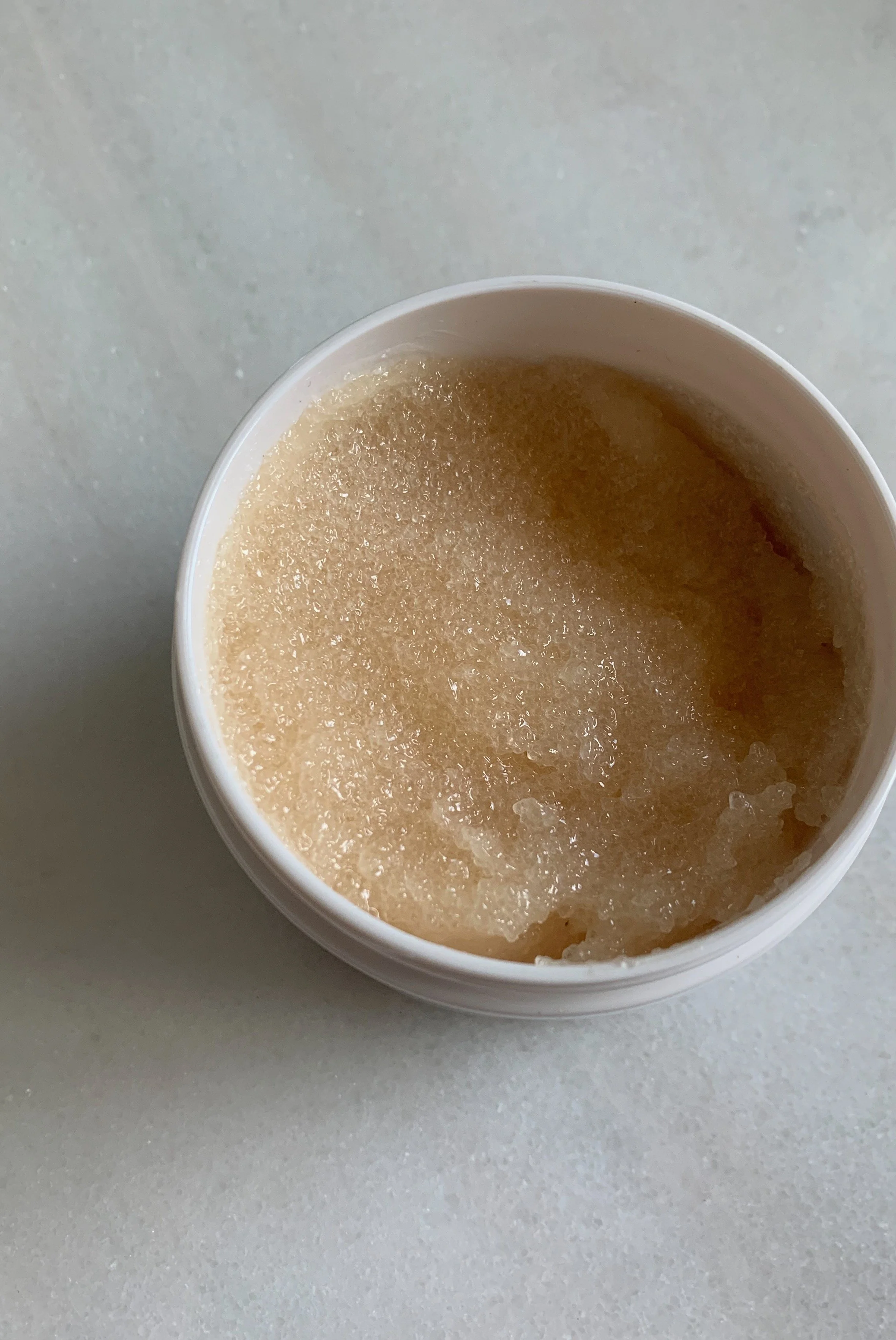 ouai-scalp-body-scrub-how-to-use.jpg