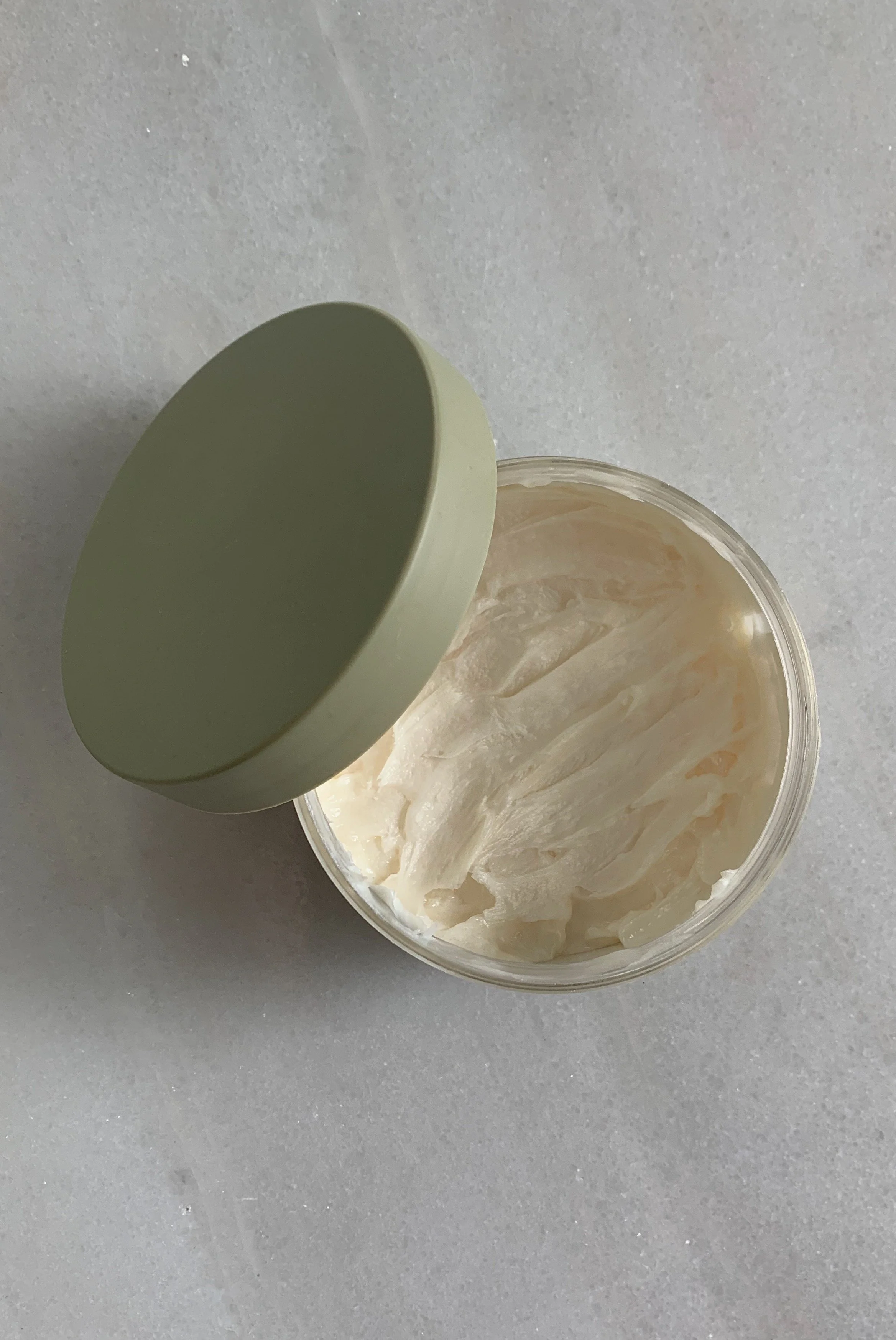 dae-monsoon-moisture-mask-review-scent.jpg