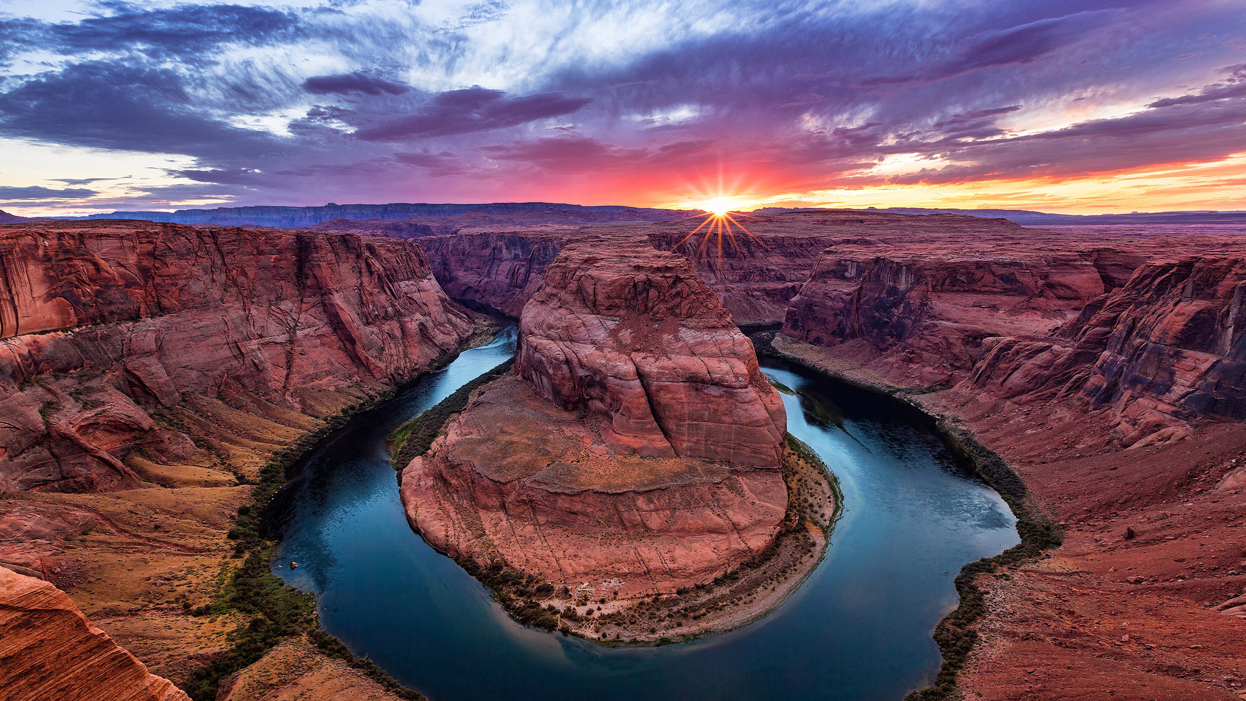 Horseshoe bend.jpg