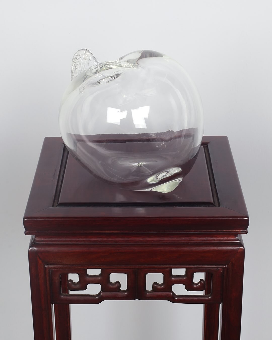 A giant glass peach, traditionally symbolising immortality, swells with an intensity of emotions. 

🍑

Bitten Peach 分桃 🍑
21 November 2024 - 14 February 2025
Institute for Australian and Chinese Arts and Culture
Parramatta South Campus, Western Sydn