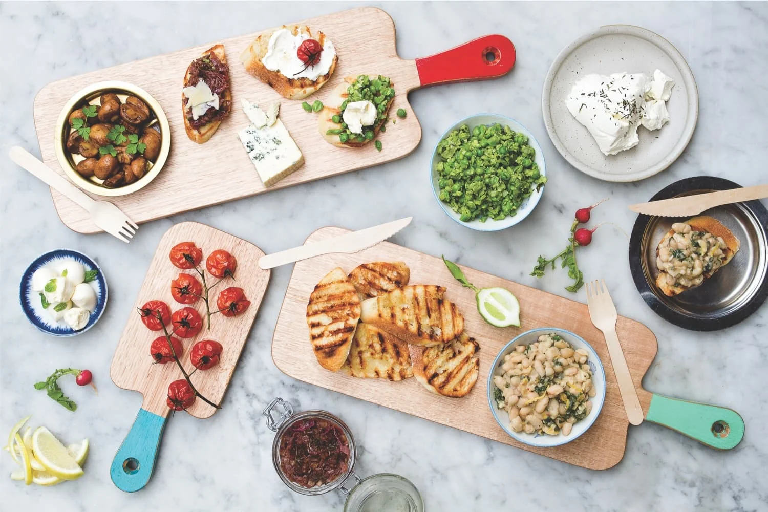 For four years (2013-2017) the Martha Goes Green team wrote vegetarian recipes for Extra Curricular Magazine 3-4 times per year. I was involved in the recipe development & testing, and food styling for some of the photo shoots. Photography by Jessica Symonds.