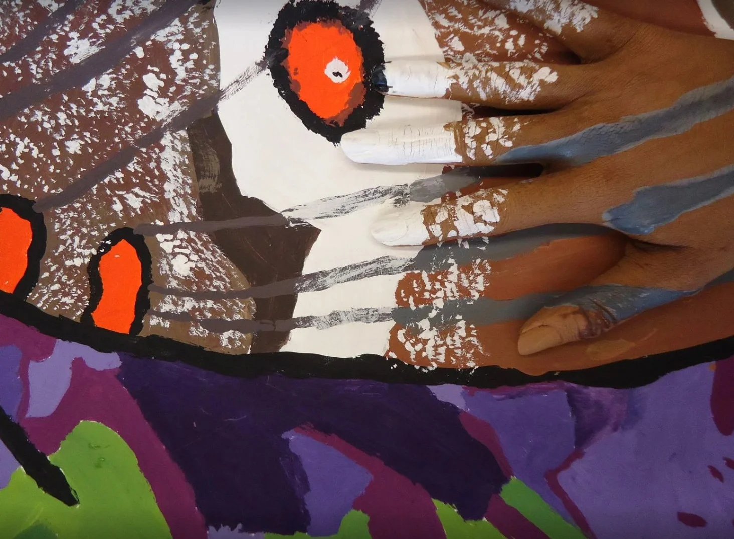 Camouflage Hand