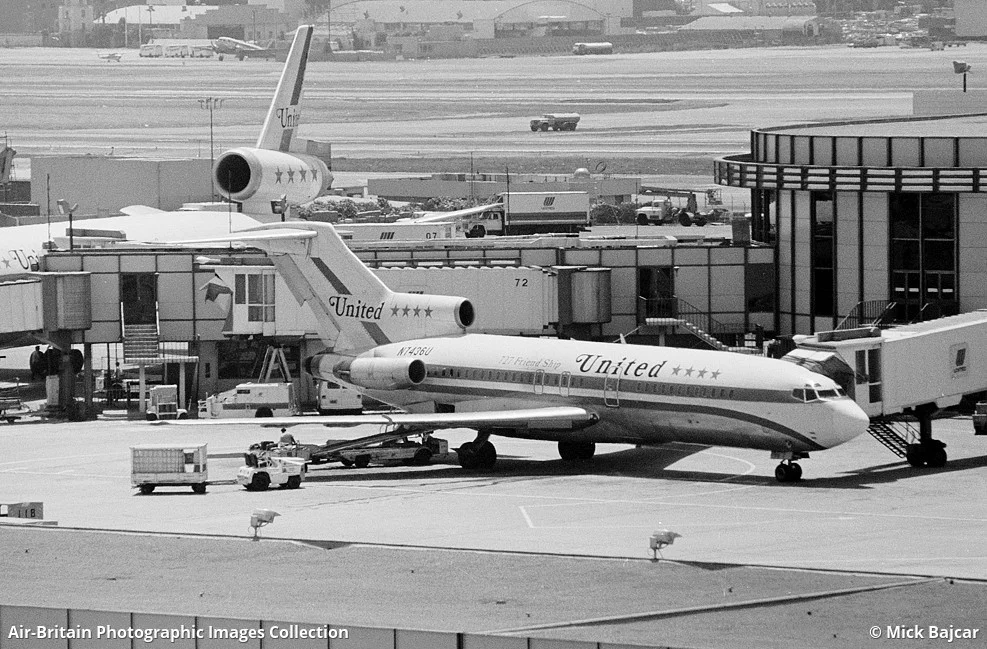 united airlines boeing 727.jpg