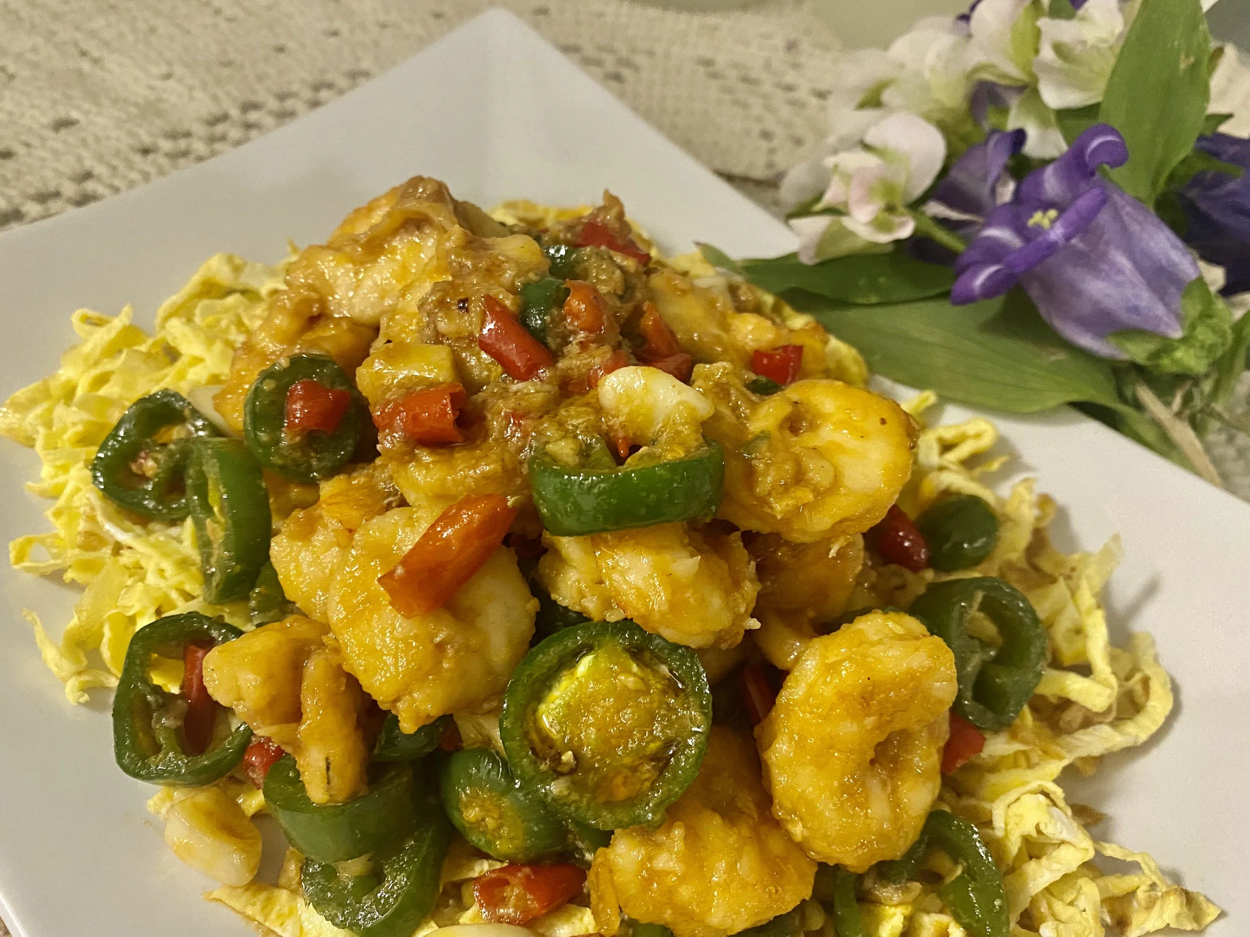 Spicy Prawn with flossy omelette